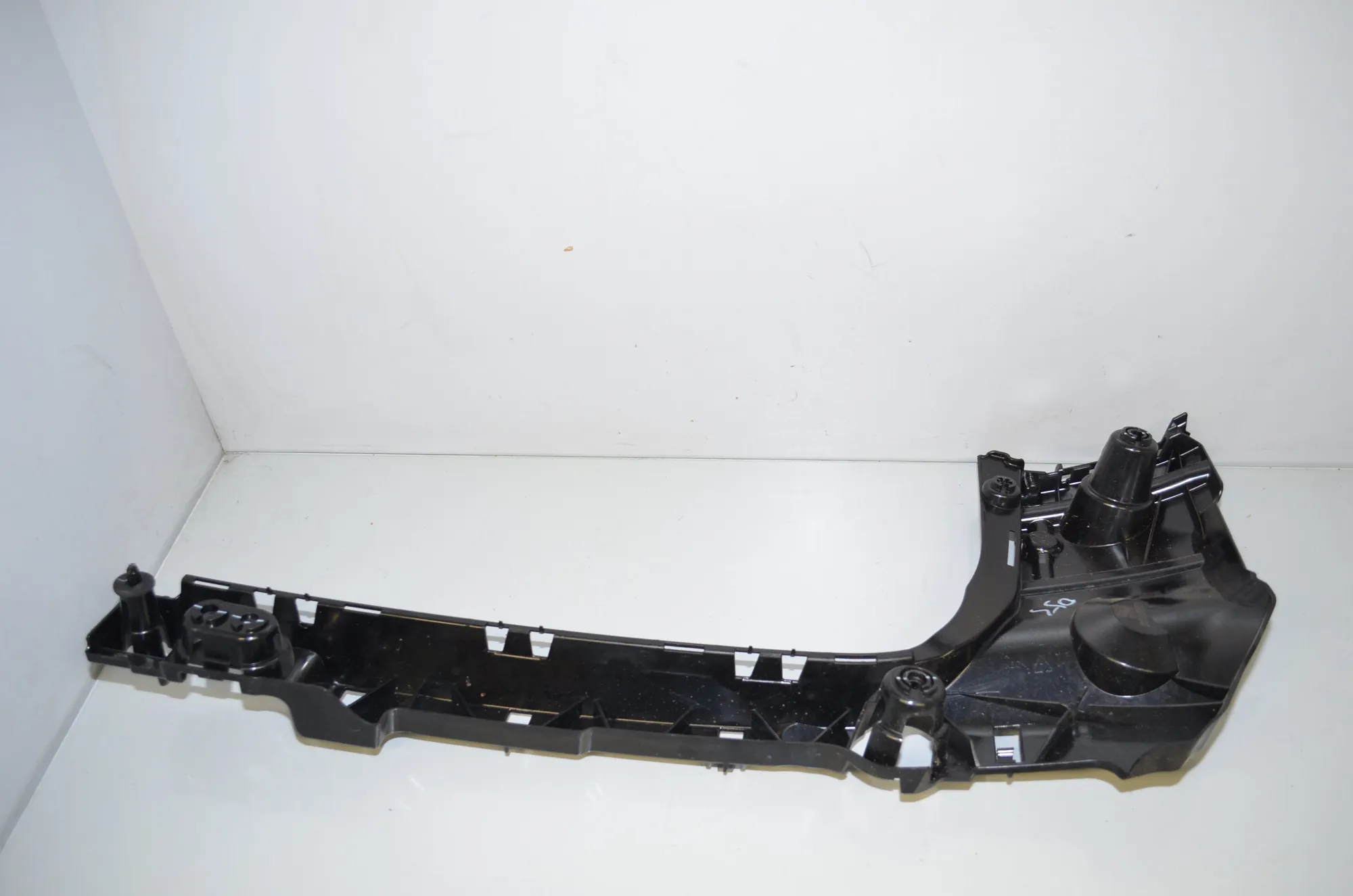 Rear Left Bumper Bracket – OEM 9850833 · BMW iX3 (G08) (2020 - -) Electric (286 HP) 2022 – 3