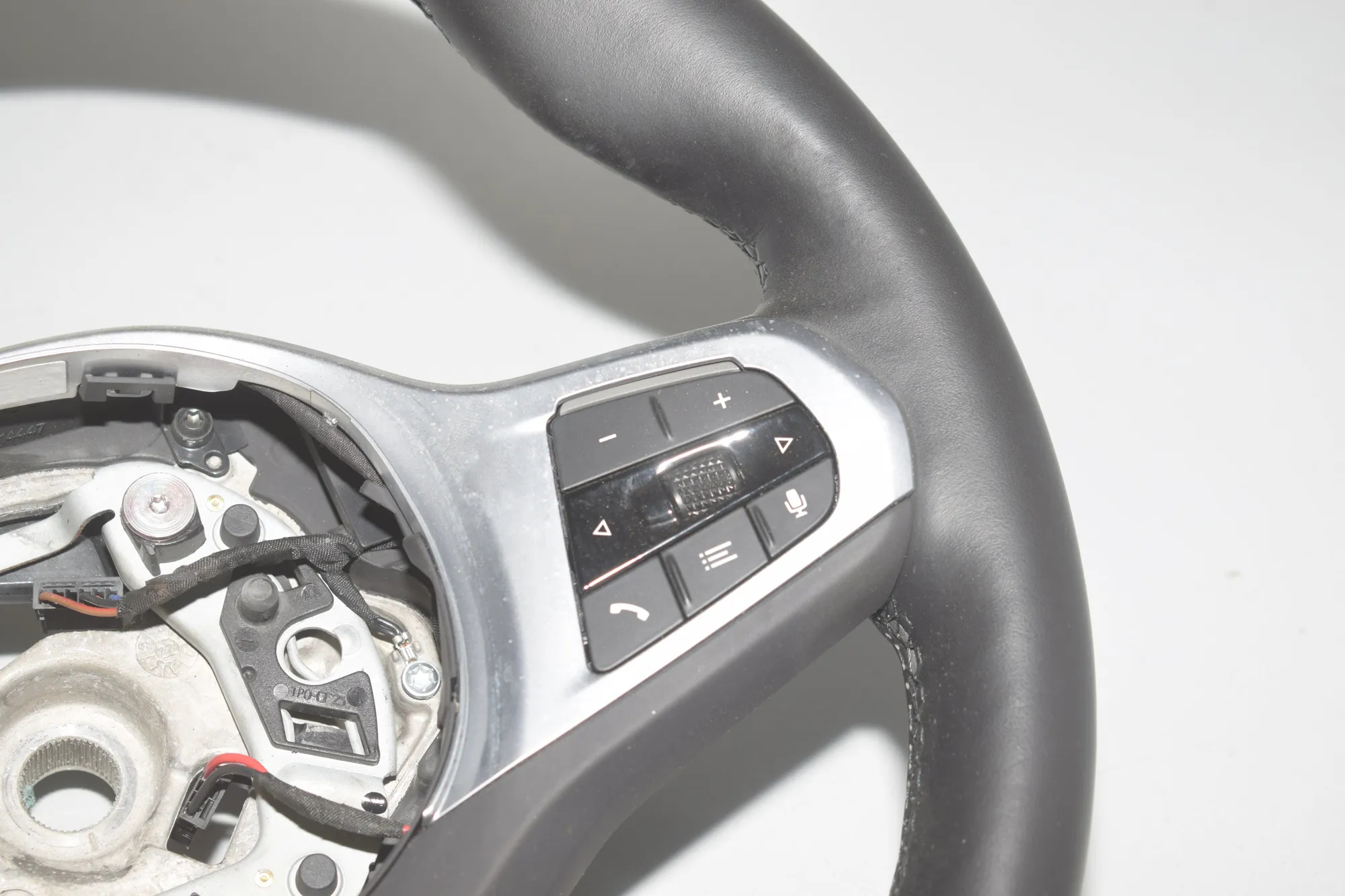 Steering Wheel – OEM 9502330 · BMW iX3 (G08) (2020 - -) Electric (286 HP) 2022 – 4