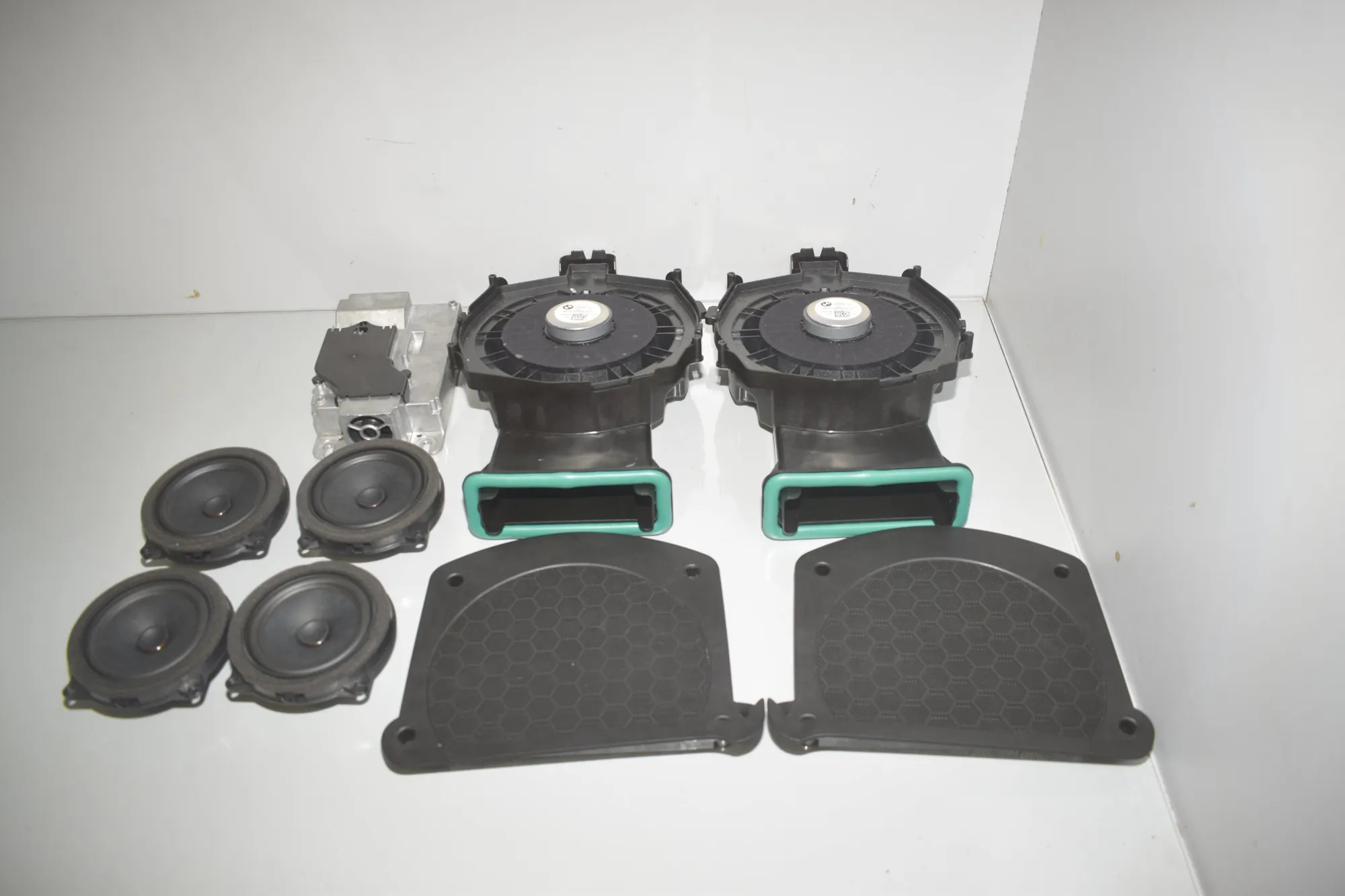 Sound Audio System Set – OEM 6807317 · BMW iX3 (G08) (2020 - -) Electric (286 HP) 2022 – 2