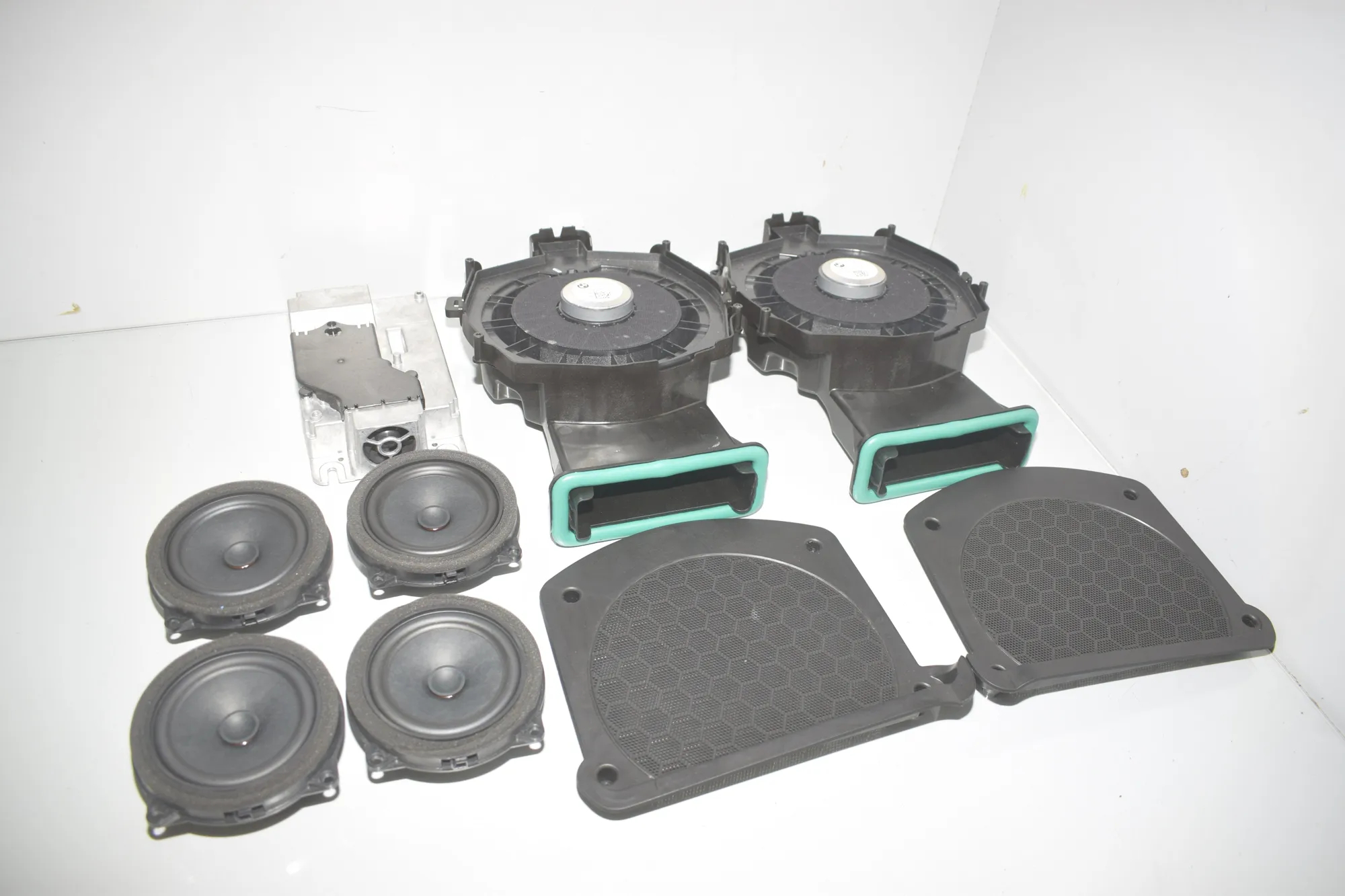 Sound Audio System Set – OEM 6807317 · BMW iX3 (G08) (2020 - -) Electric (286 HP) 2022 – 3