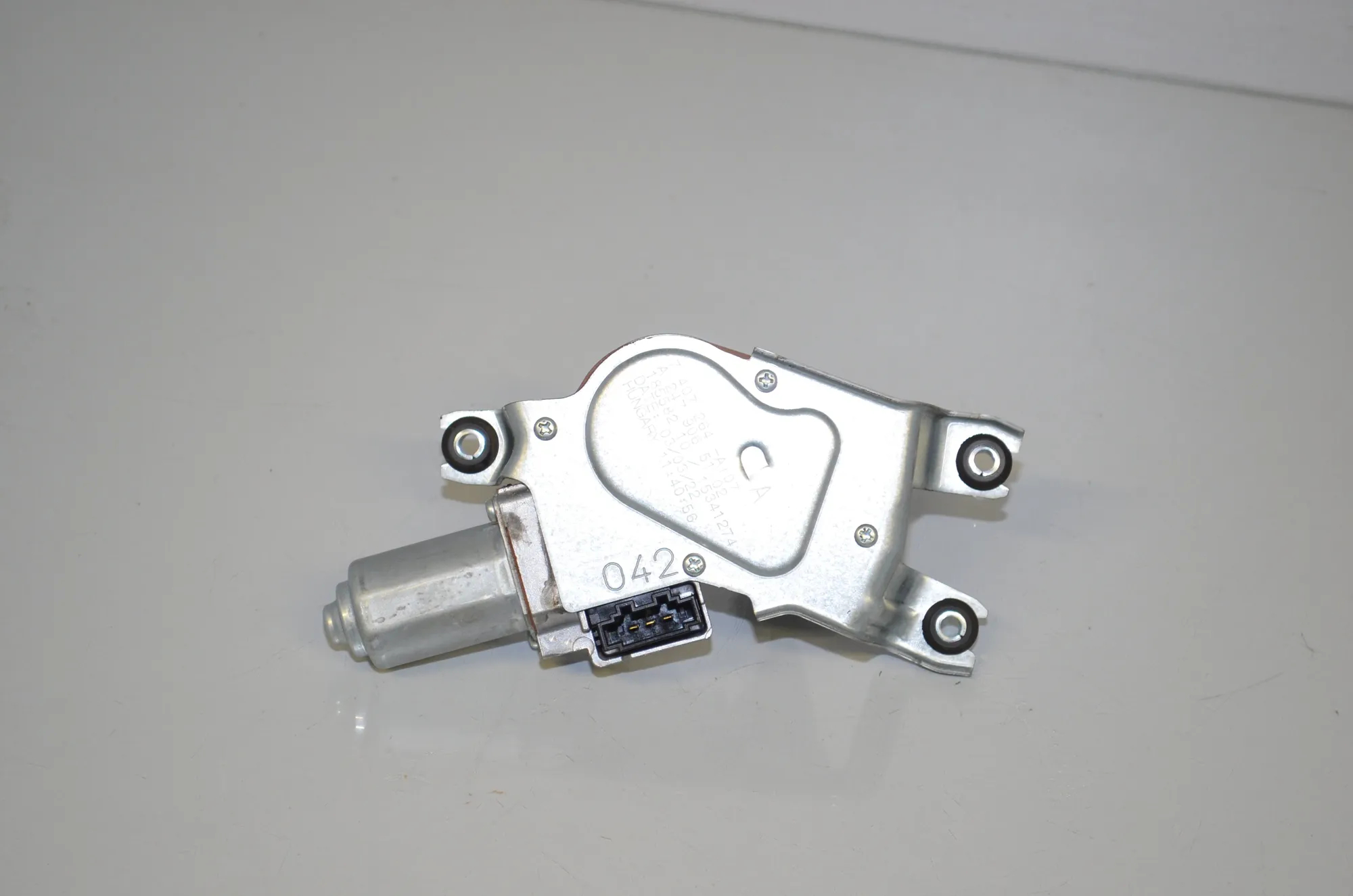 Tailgate Window Wiper Motor – OEM 7407264 · BMW iX3 (G08) (2020 - -) Electric (286 HP) 2022