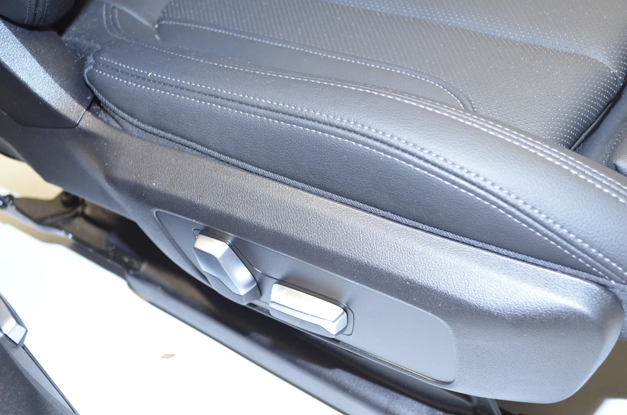 Seat set · BMW iX3 (G08) (2020 - -) Electric (286 HP) 2022 – 4