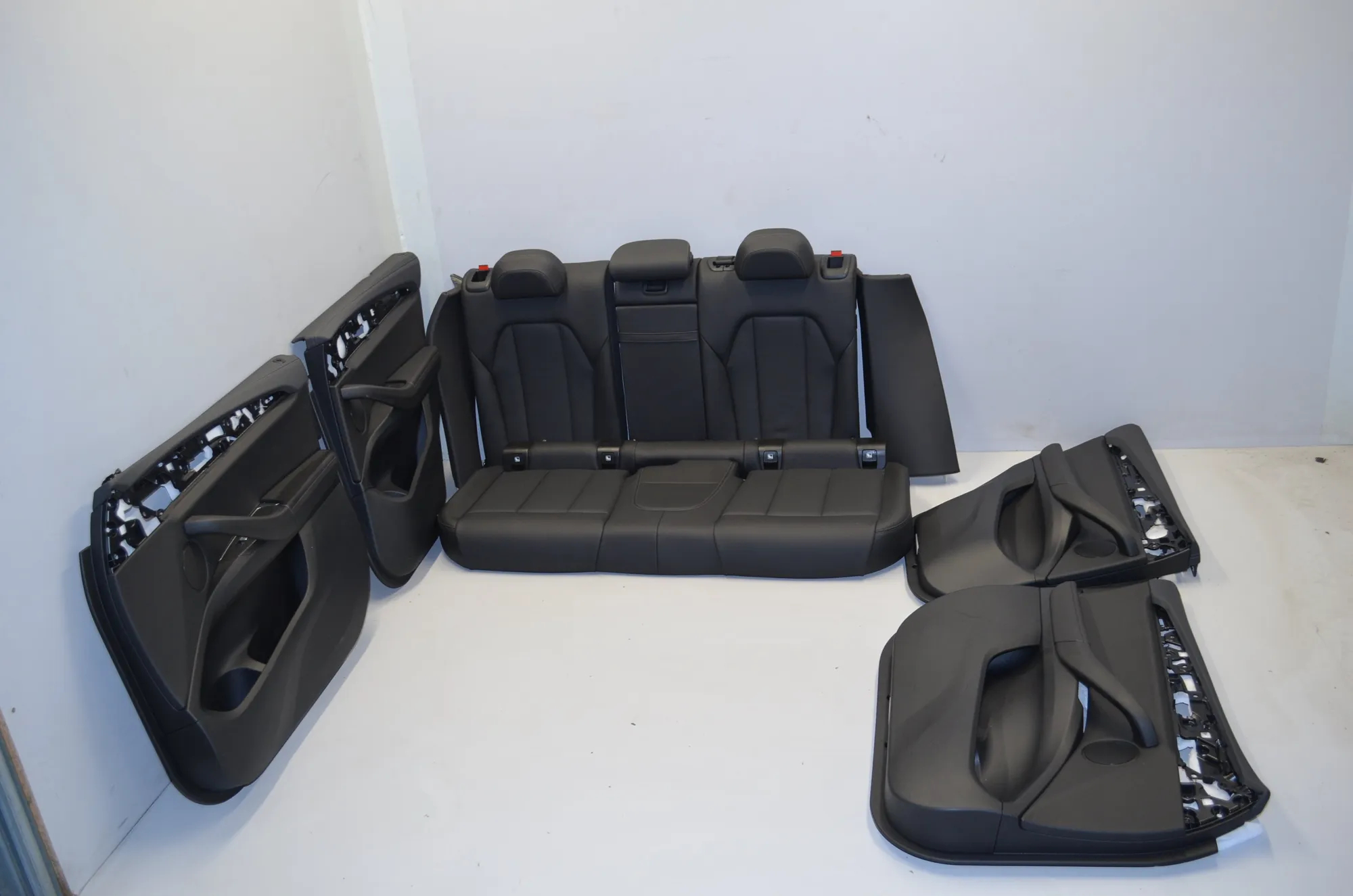 Seat set · BMW iX3 (G08) (2020 - -) Electric (286 HP) 2022 – 8