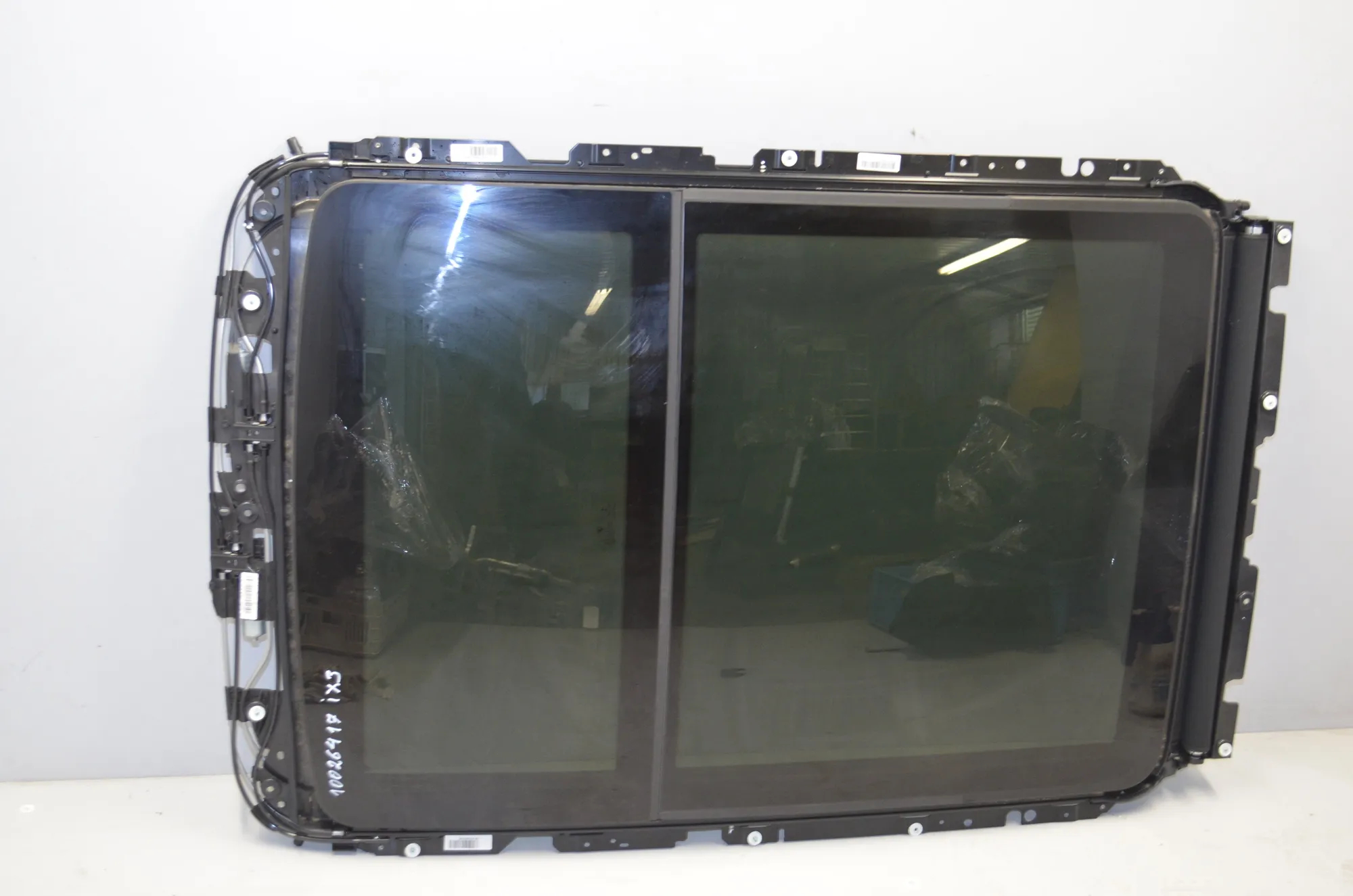 Sunroof – OEM 7493147 · BMW iX3 (G08) (2020 - -) Electric (286 HP) 2022 – 3