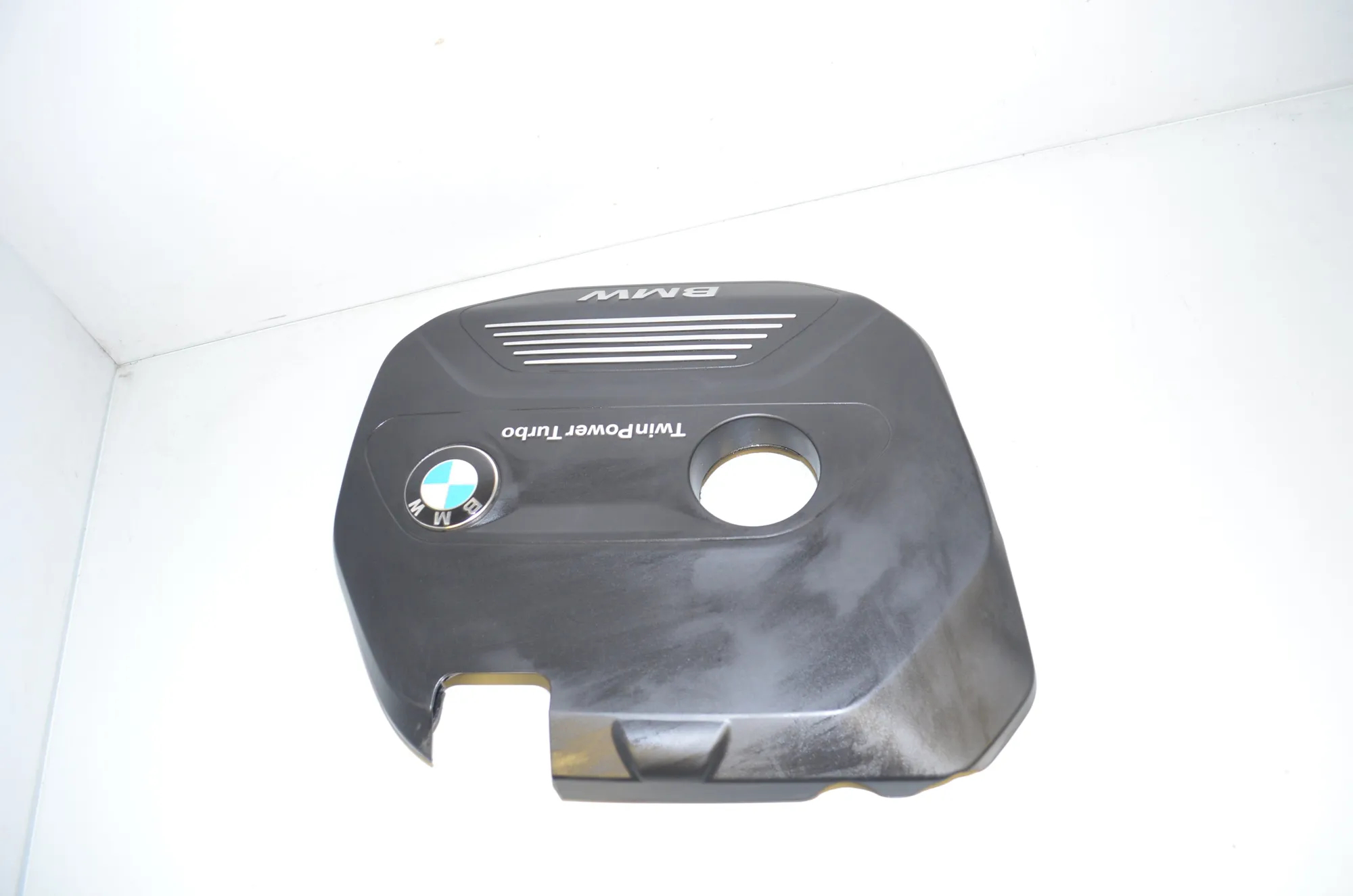 Engine Cover – OEM 8601632 · BMW 2 Gran Tourer (F46) 218 i 2015 – 2