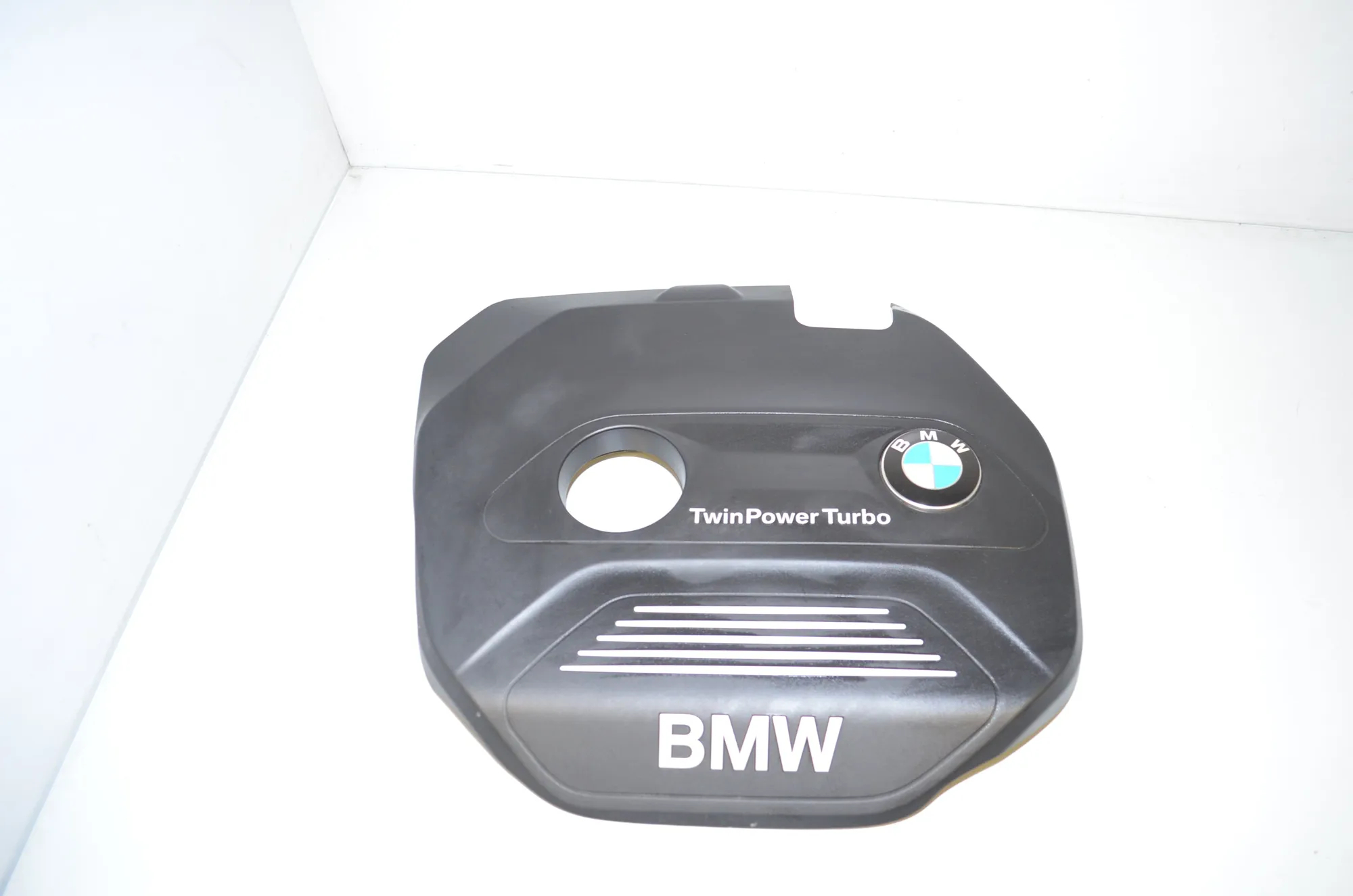 Engine Cover – OEM 8601632 · BMW 2 Gran Tourer (F46) 218 i 2015