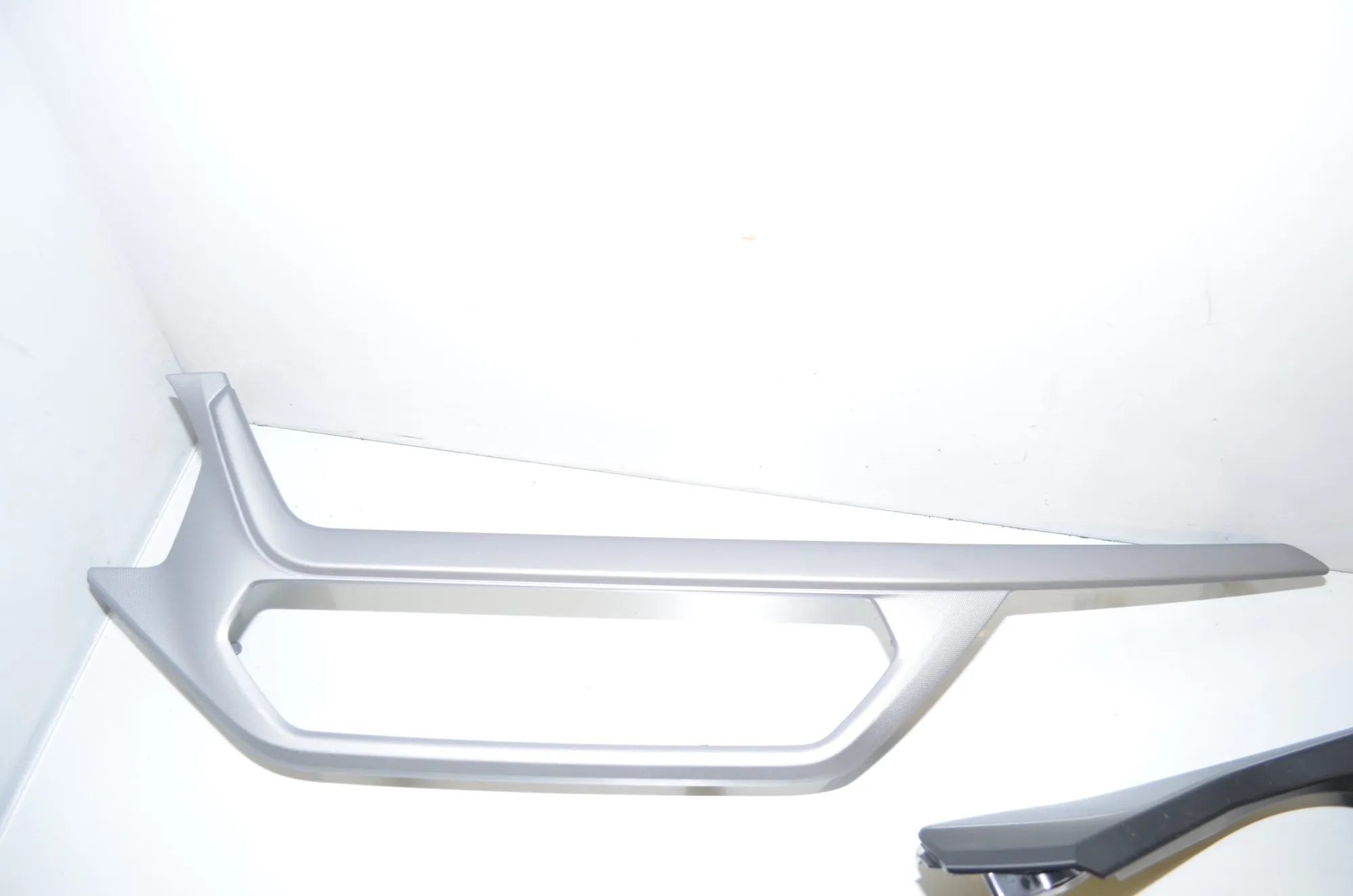 Interior Trim Strips Kit – OEM 6823189 · BMW 1 (F40) (2019 - -) F40) 116 d 2020 – 2