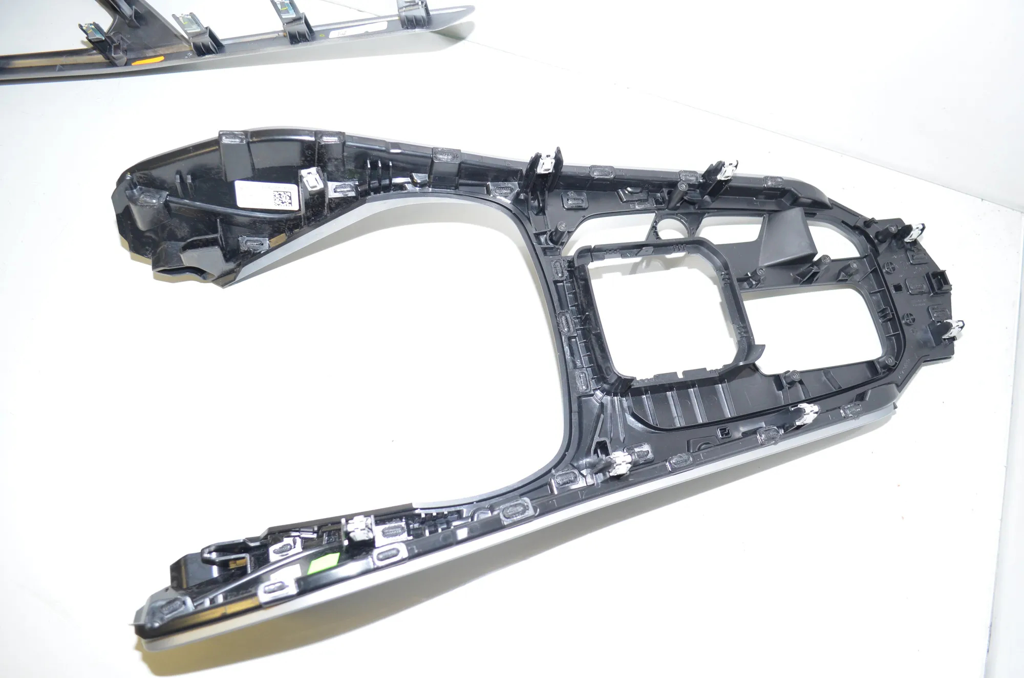 Interior Trim Strips Kit – OEM 6823189 · BMW 1 (F40) (2019 - -) F40) 116 d 2020 – 7