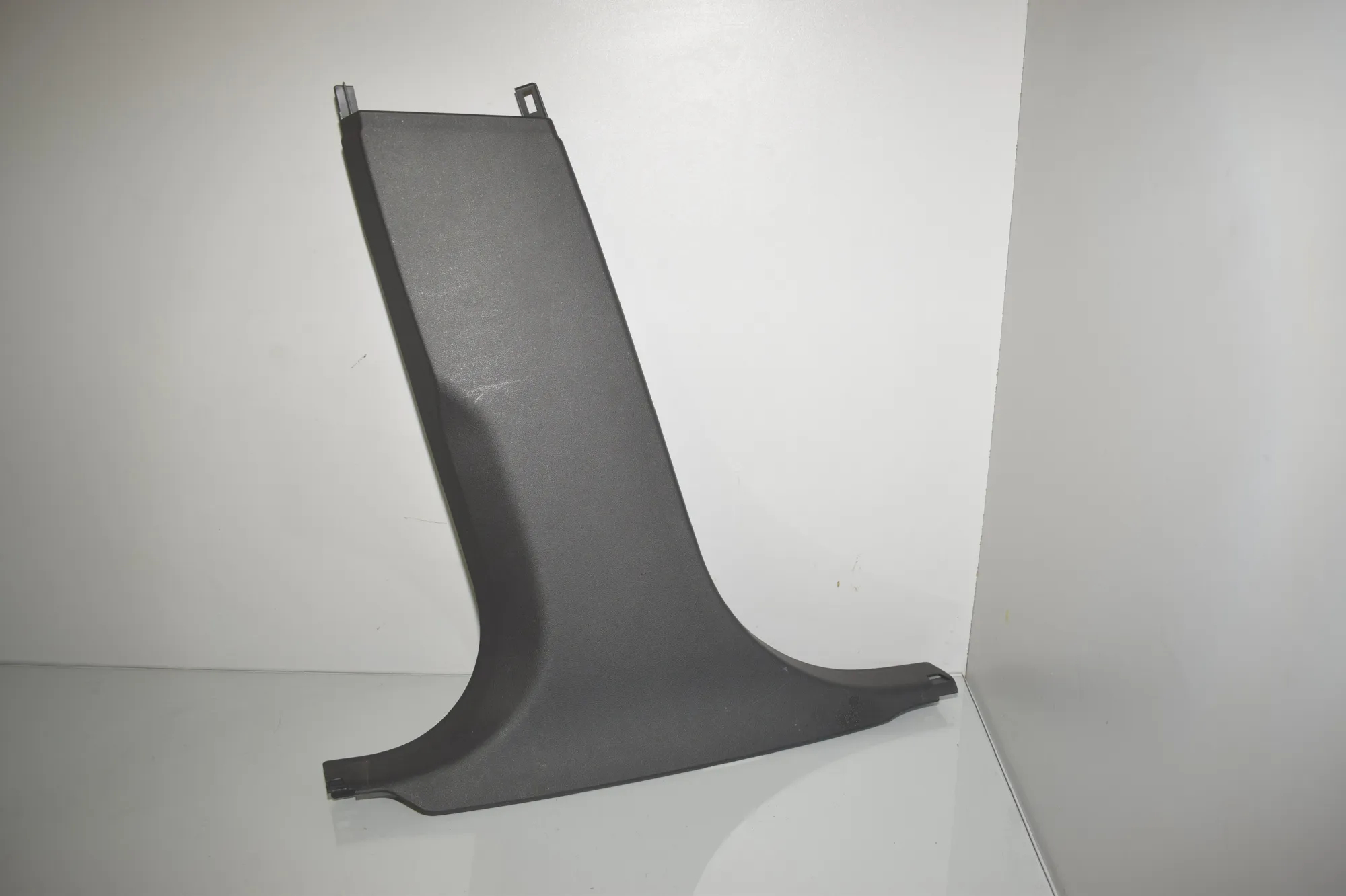 Left Side B Pillar Trim – OEM 7444939 · BMW 1 (F40) (2019 - -) F40) 116 d 2020 – 2