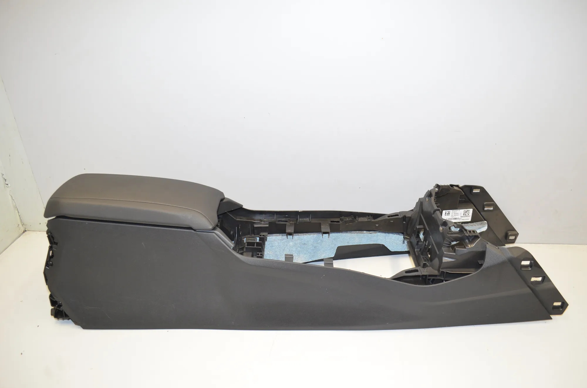 Center Console – OEM 9460091 · BMW 1 (F40) (2019 - -) F40) 116 d 2020