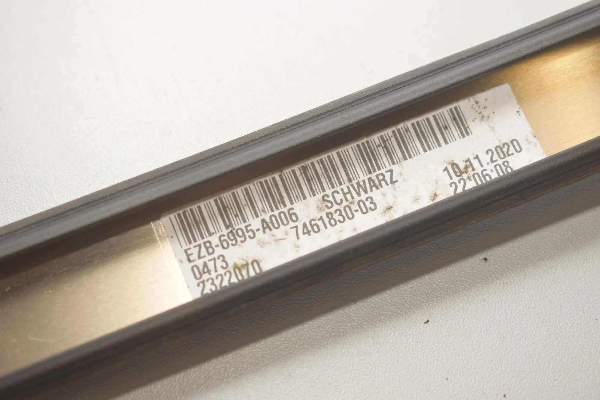 Right Side Roof Strip Trim – OEM 7461829 · BMW 1 (F40) (2019 - -) F40) 116 d 2020 – 6