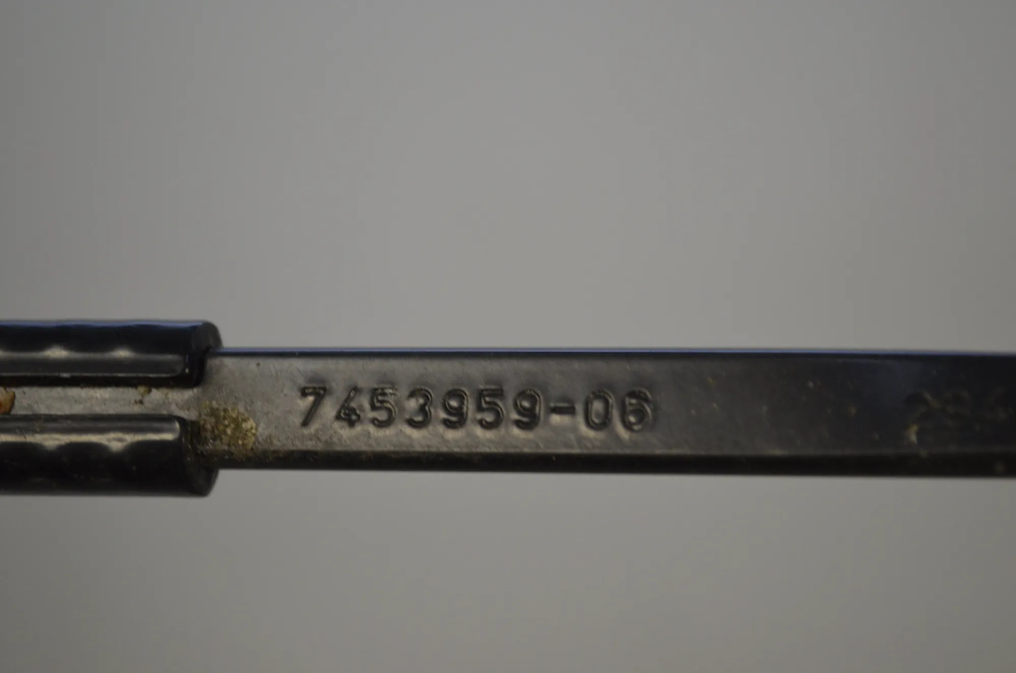 Front Wiper Arms – OEM 7453958 · BMW 1 (F40) (2019 - -) F40) 116 d 2020 – 5
