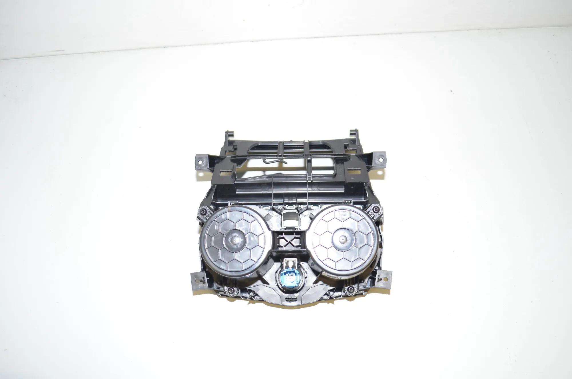 Cup Holder – OEM 6834298 · BMW 1 (F40) (2019 - -) F40) 116 d 2020 – 4