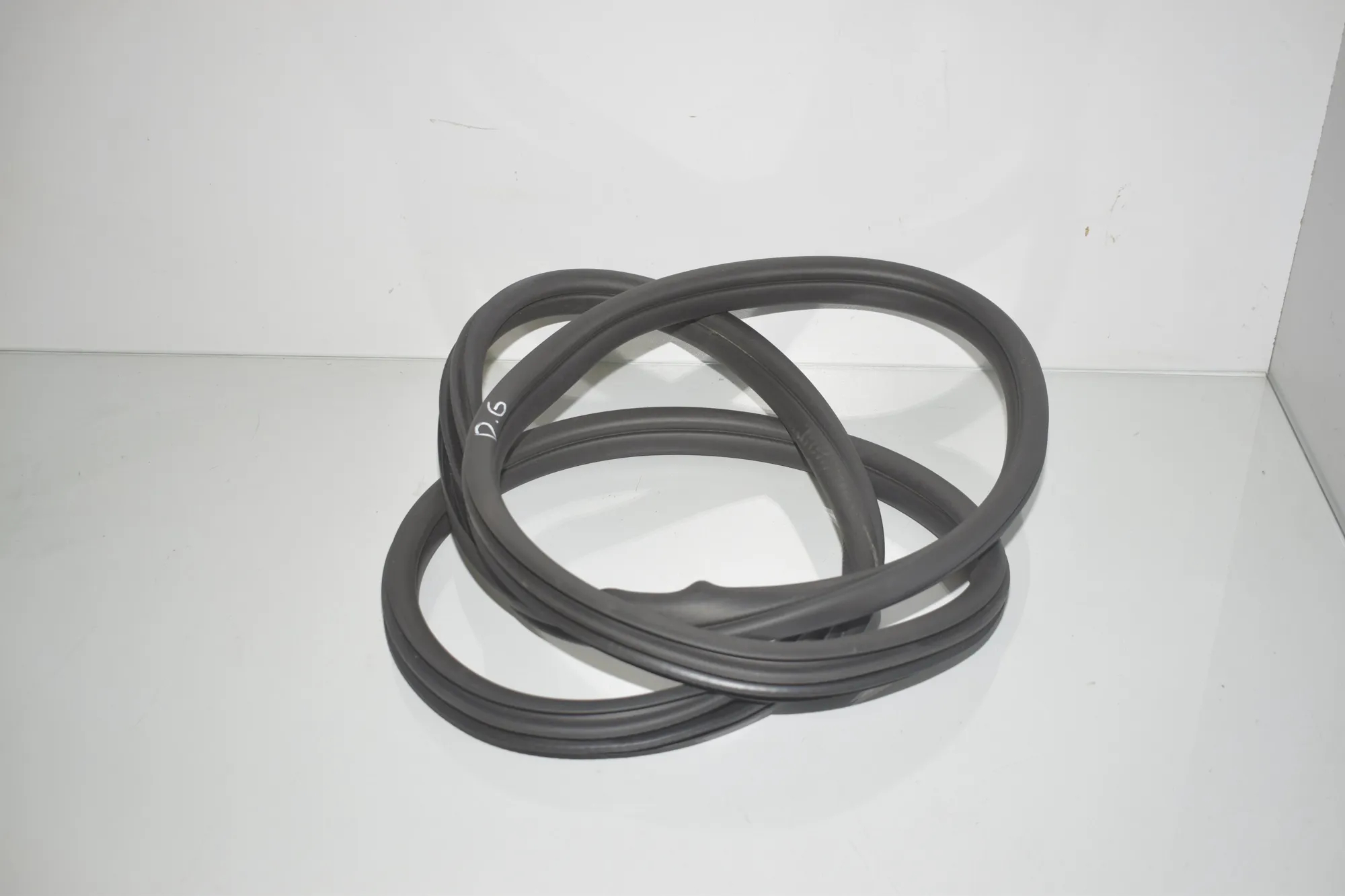 Rear Right Door Seal Rubber – OEM 9880689 · BMW 1 (F40) (2019 - -) F40) 116 d 2020 – 2