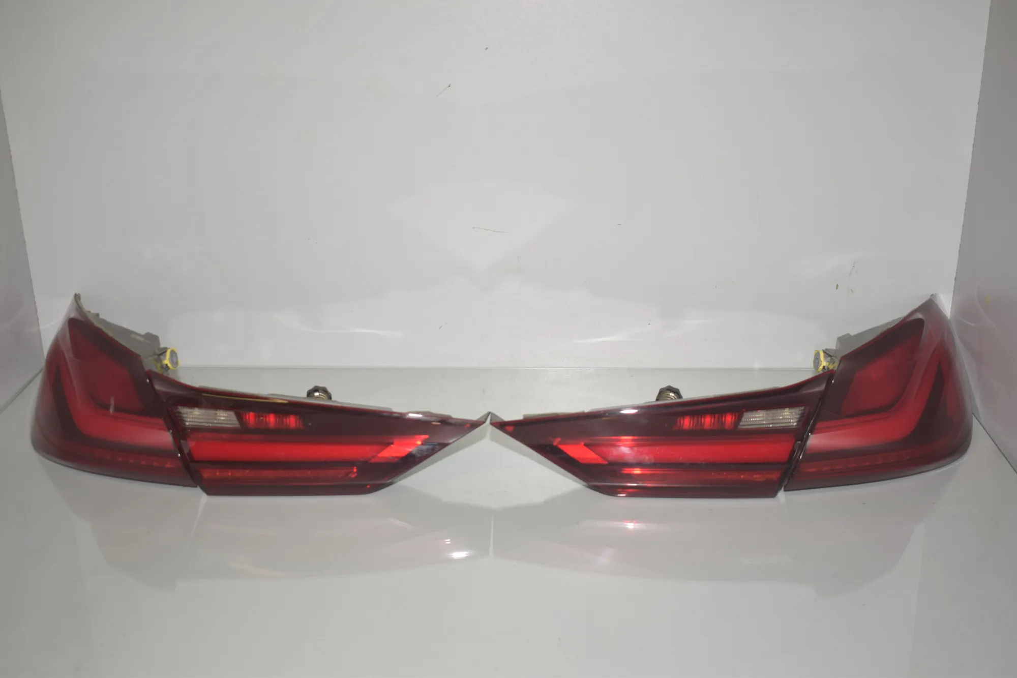 Rear Tail Light Set – OEM 7450643 · BMW 1 (F40) (2019 - -) F40) 116 d 2020 – 2