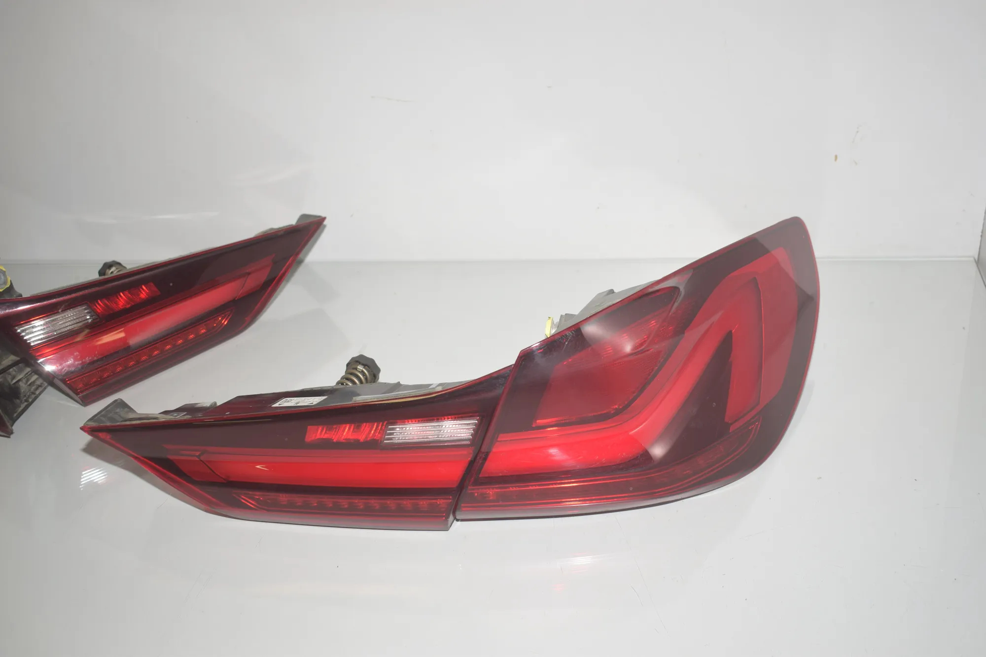 Rear Tail Light Set – OEM 7450643 · BMW 1 (F40) (2019 - -) F40) 116 d 2020 – 4