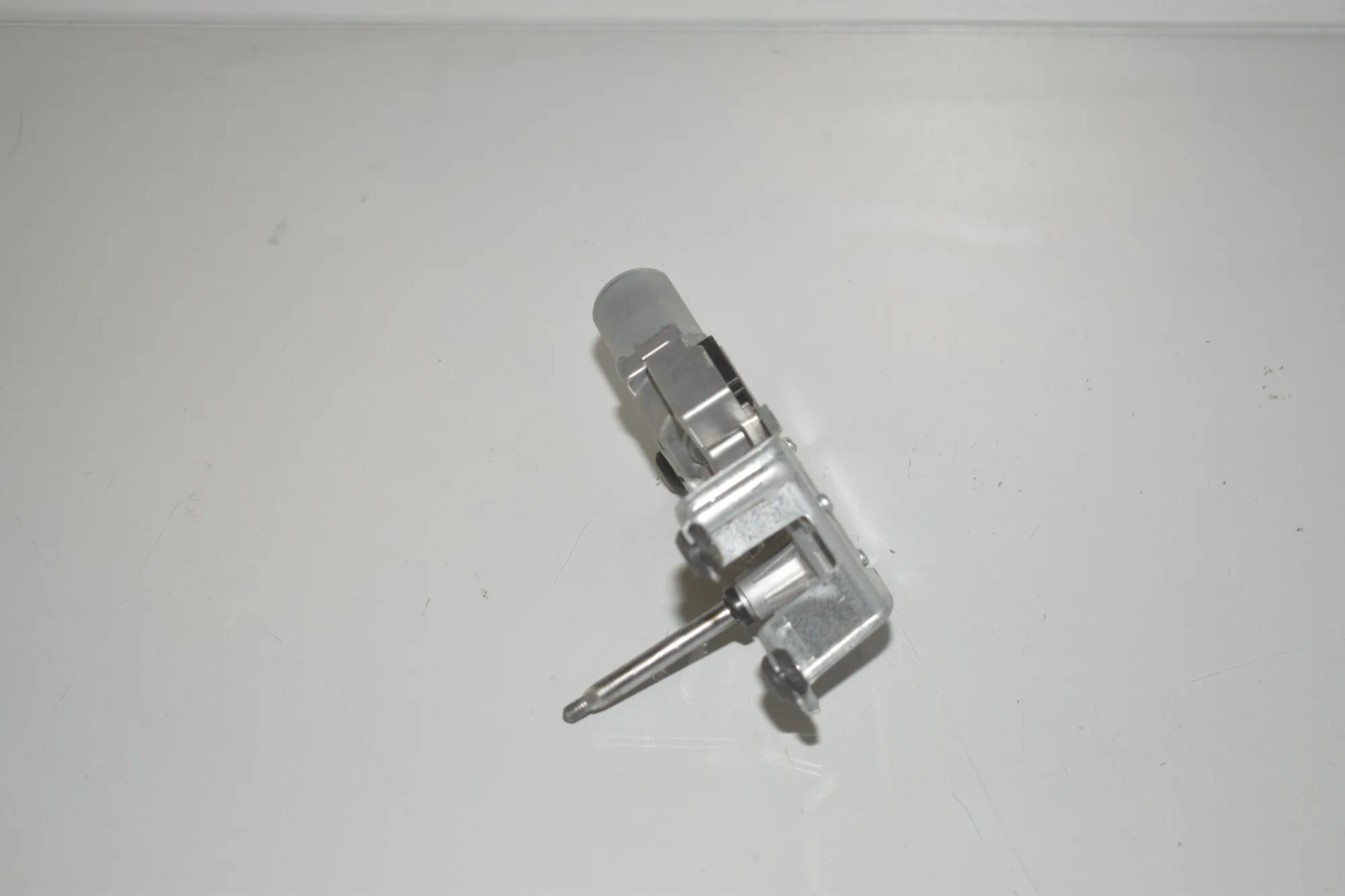Tailgate Window Wiper Motor – OEM 8495516 · BMW 1 (F40) (2019 - -) F40) 116 d 2020 – 2