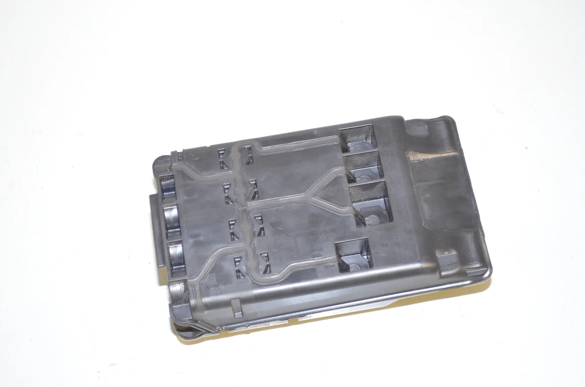 Power Distribution Unit – OEM 6822570 · BMW 1 (F40) (2019 - -) F40) 116 d 2020 – 2