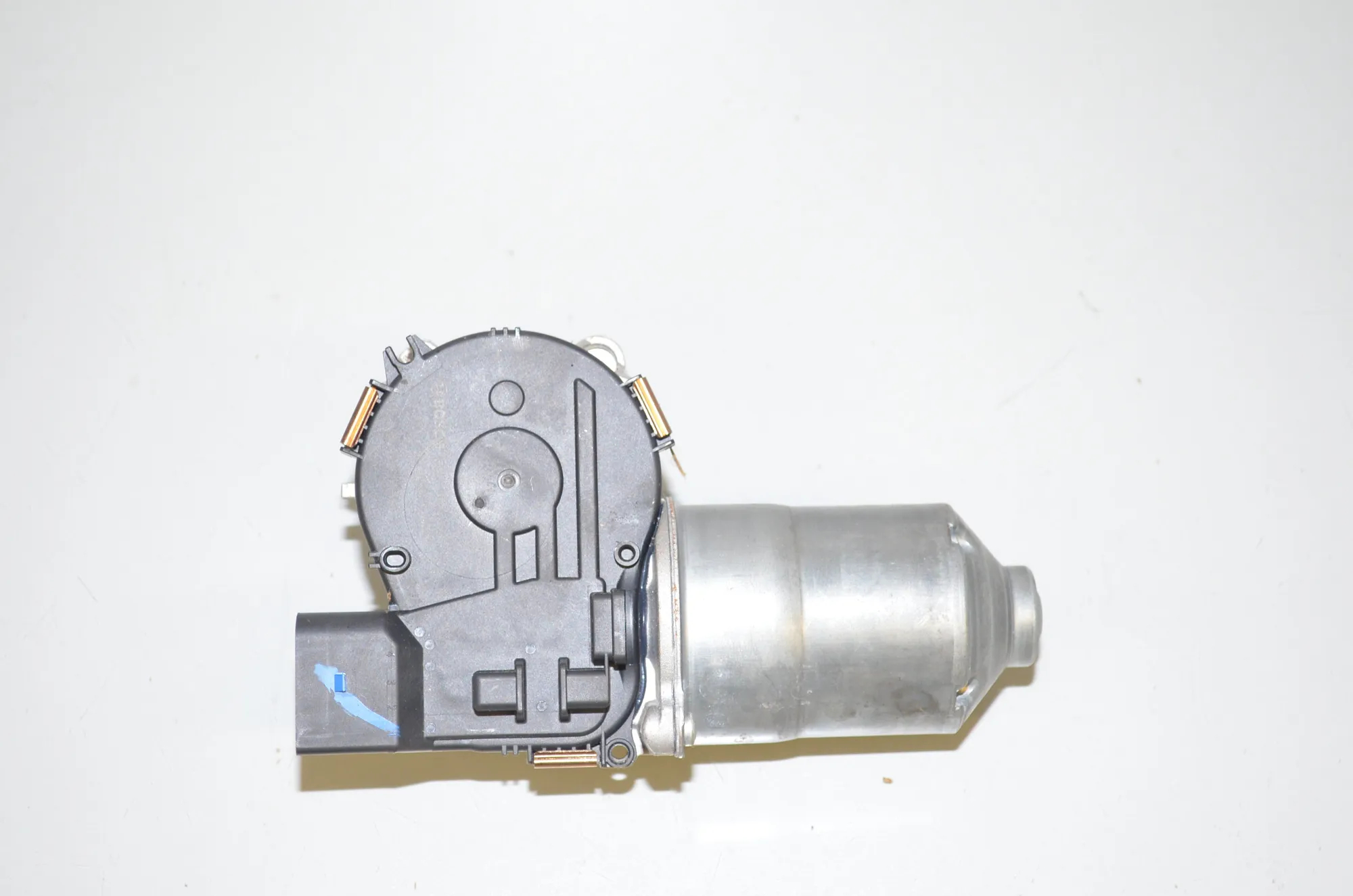 Front Windshield Wiper Mechanism Motor – OEM 7453953 · BMW 1 (F40) (2019 - -) F40) 116 d 2020