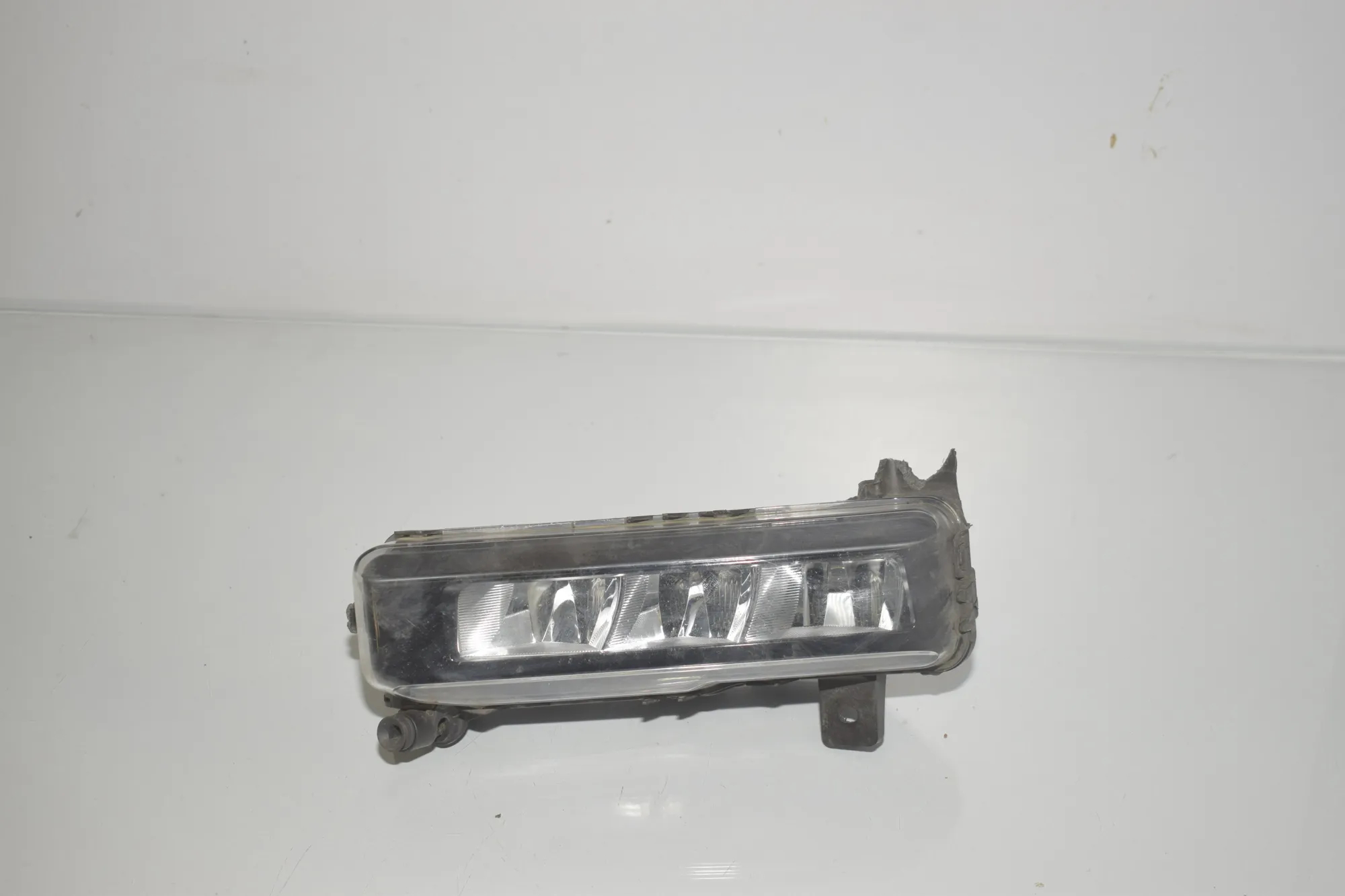 Front Left Fog Light – OEM 7471081 · BMW 1 (F40) (2019 - -) F40) 116 d 2020