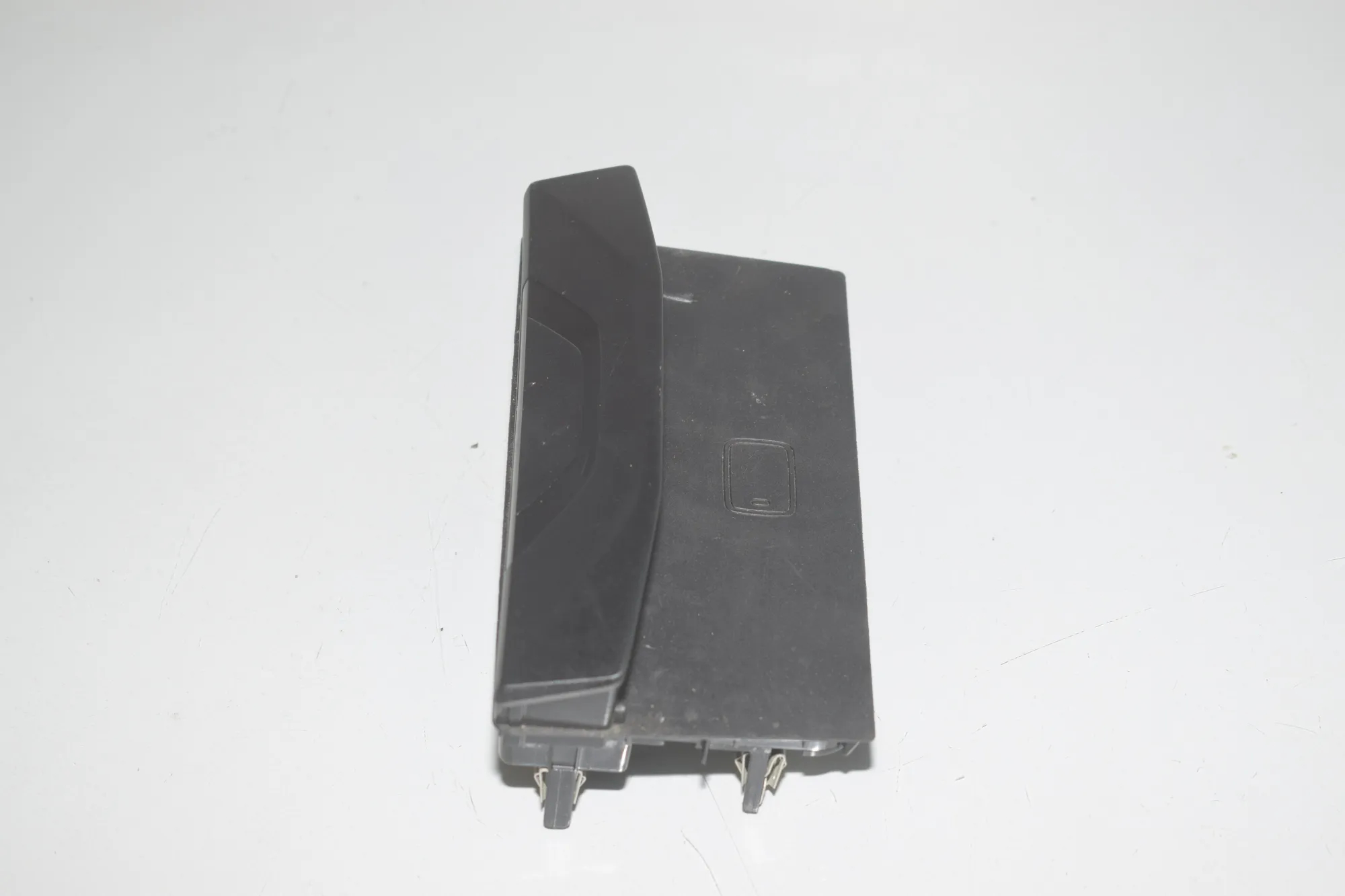 Wireless Charging Station – OEM 5A1DB20 · BMW 1 (F40) (2019 - -) F40) 116 d 2020 – 2