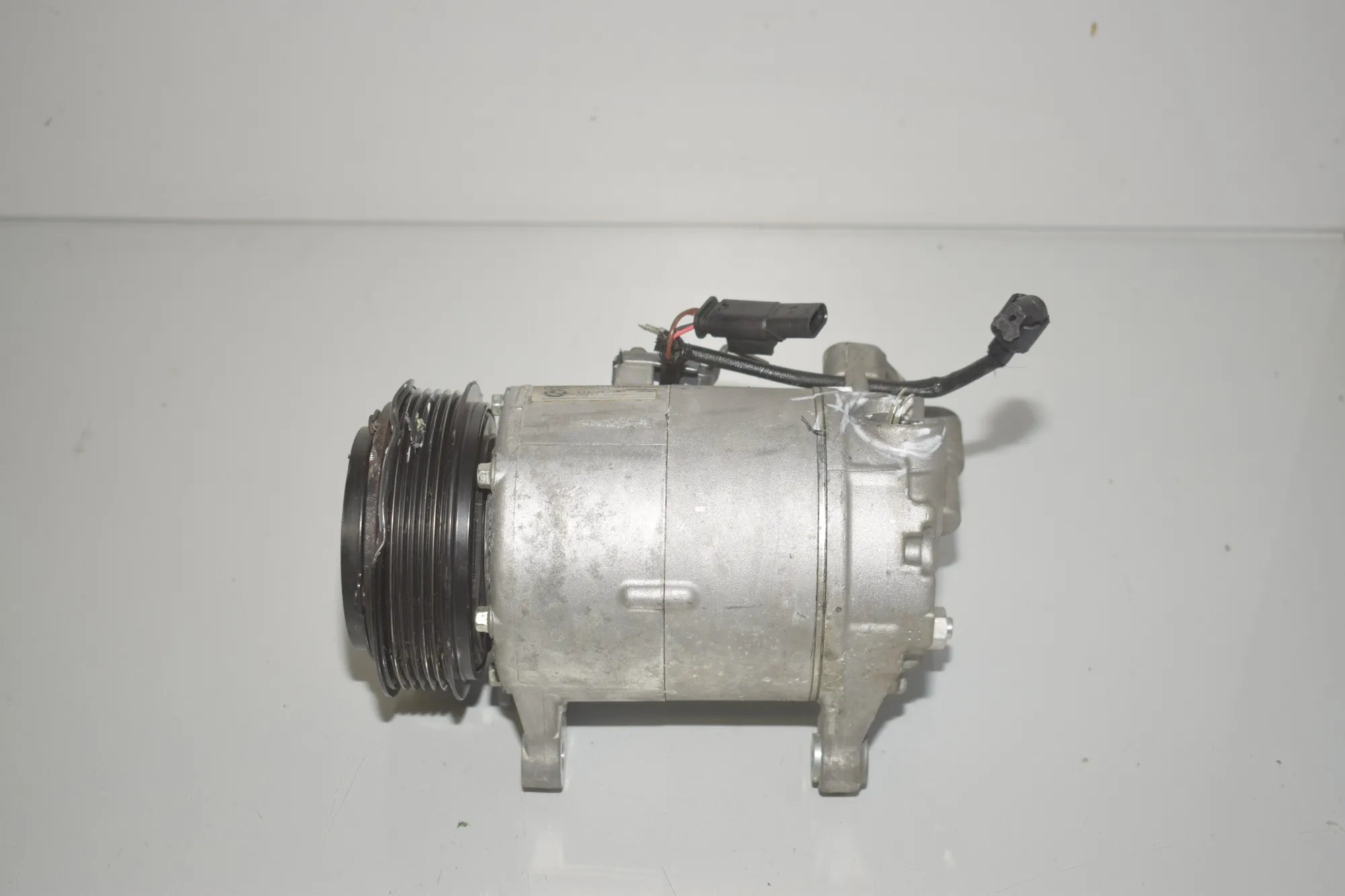 Air Condition A/C Pump – OEM 9295050 · BMW 2 Gran Tourer (F46) 218 i 2015