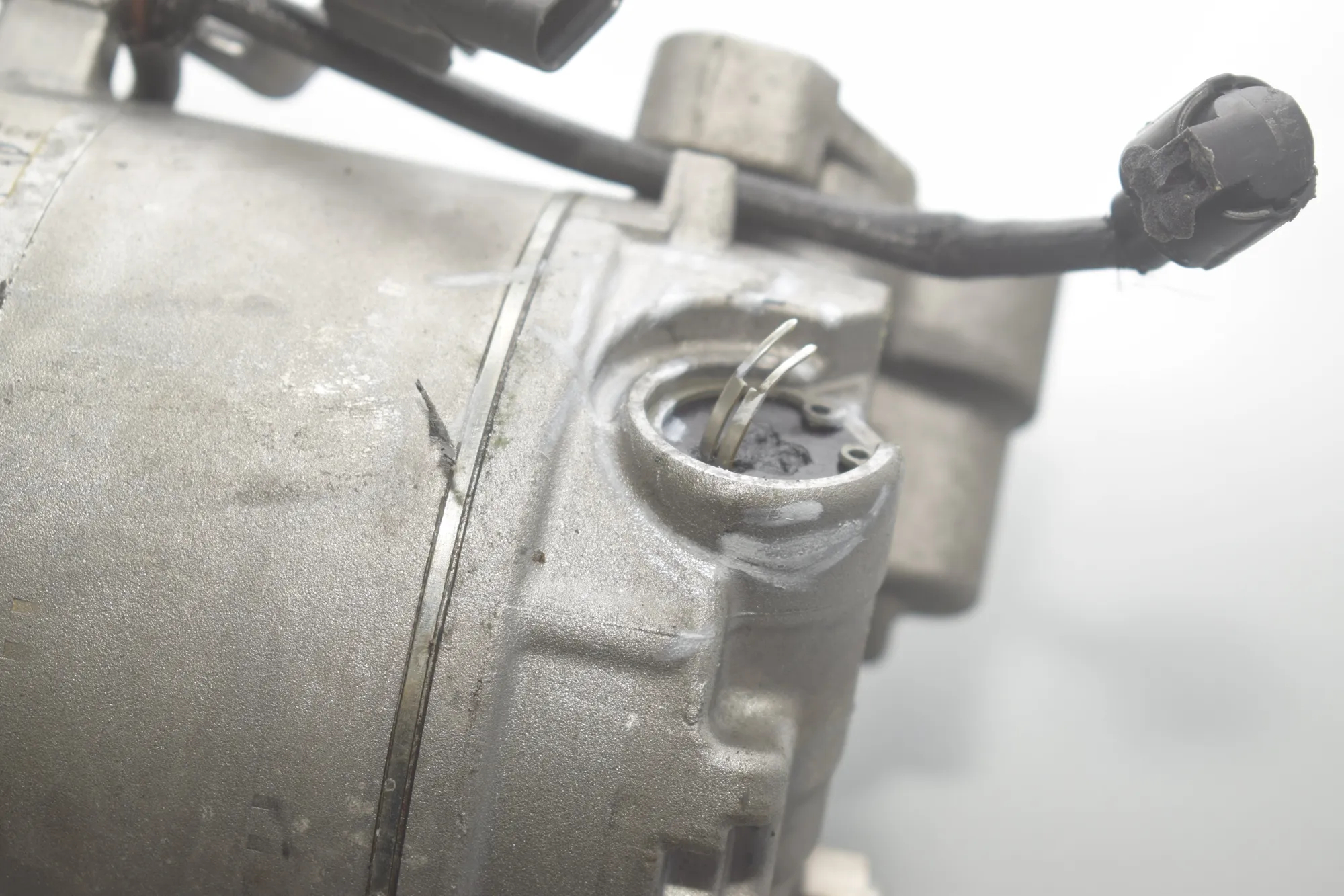 Air Condition A/C Pump – OEM 9295050 · BMW 2 Gran Tourer (F46) 218 i 2015 – 3