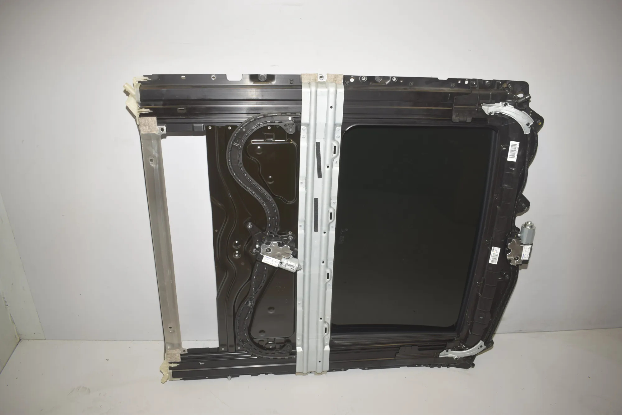 Sunroof – OEM 8065030 · BMW 5 (G30) (2016 - -) M 550 i xDrive 2017 – 5