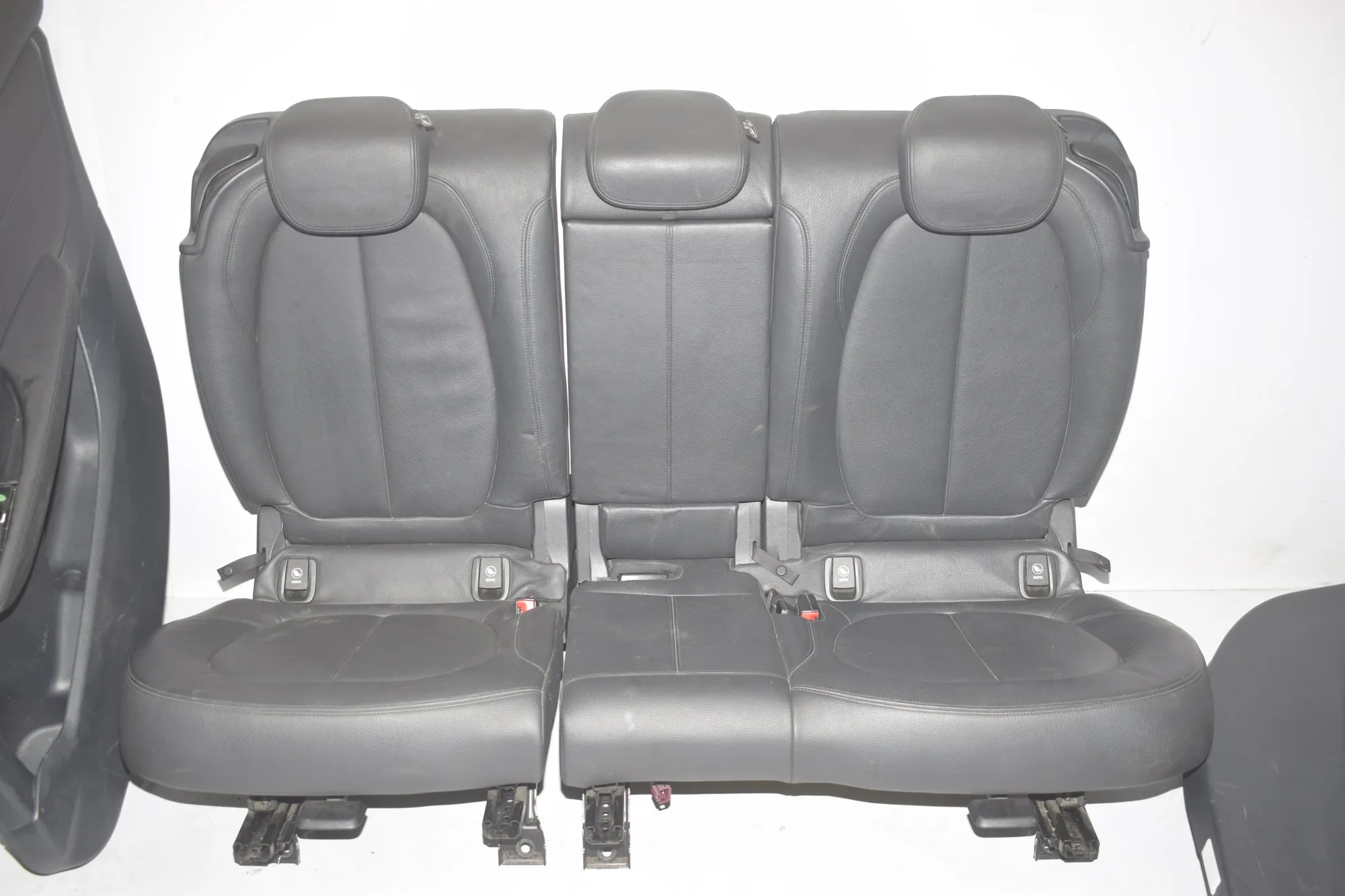 Seat set · BMW 2 Gran Tourer (F46) 218 i 2015 – 7