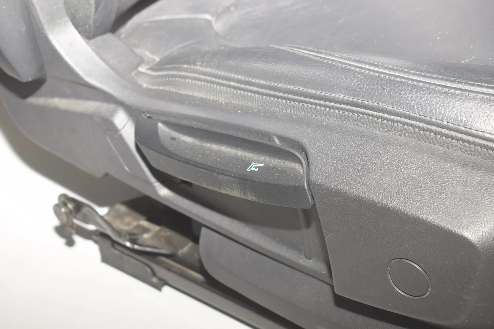 Seat set · BMW 2 Gran Tourer (F46) 218 i 2015 – 16