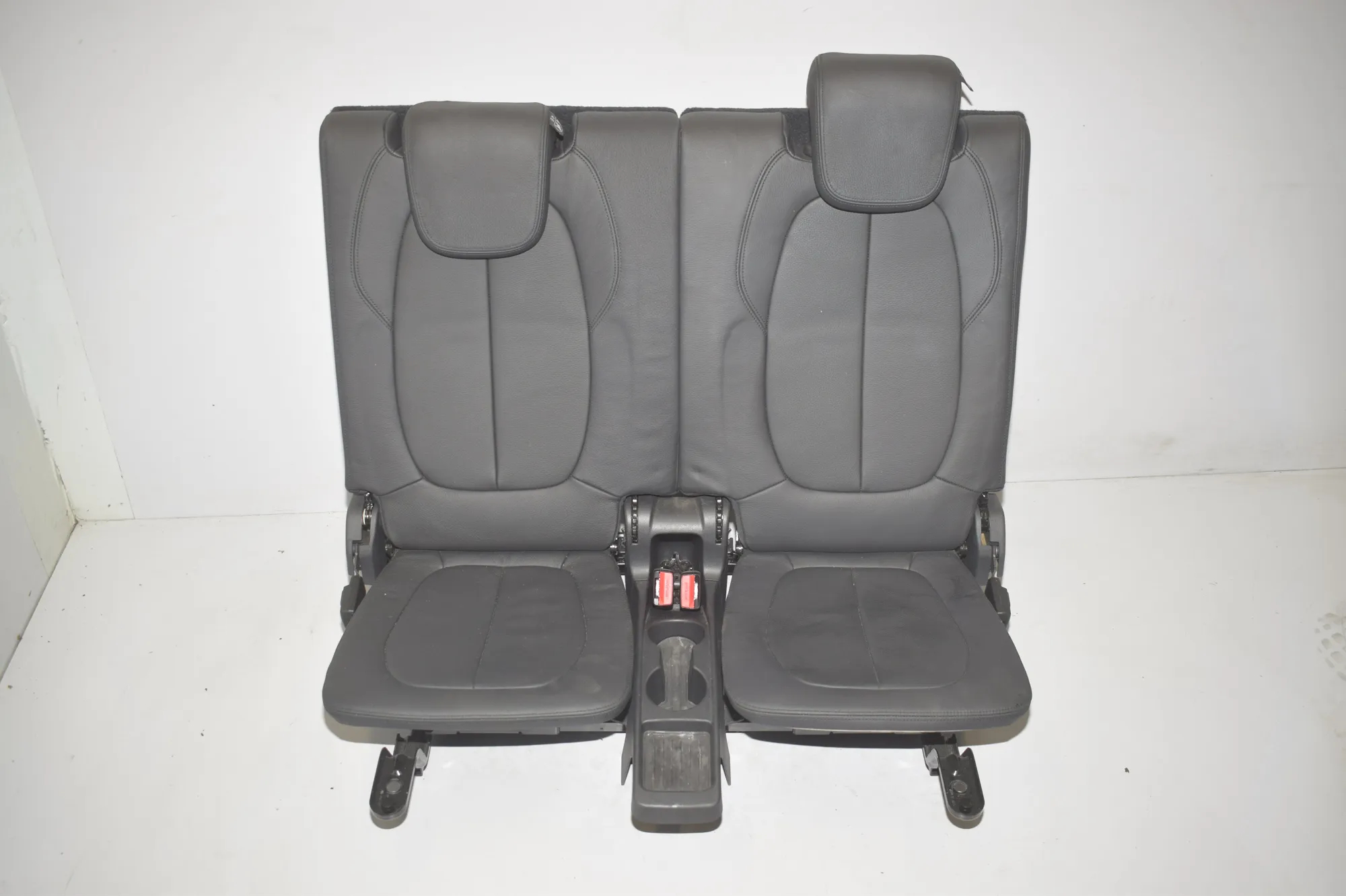 Seat set · BMW 2 Gran Tourer (F46) 218 i 2015 – 9