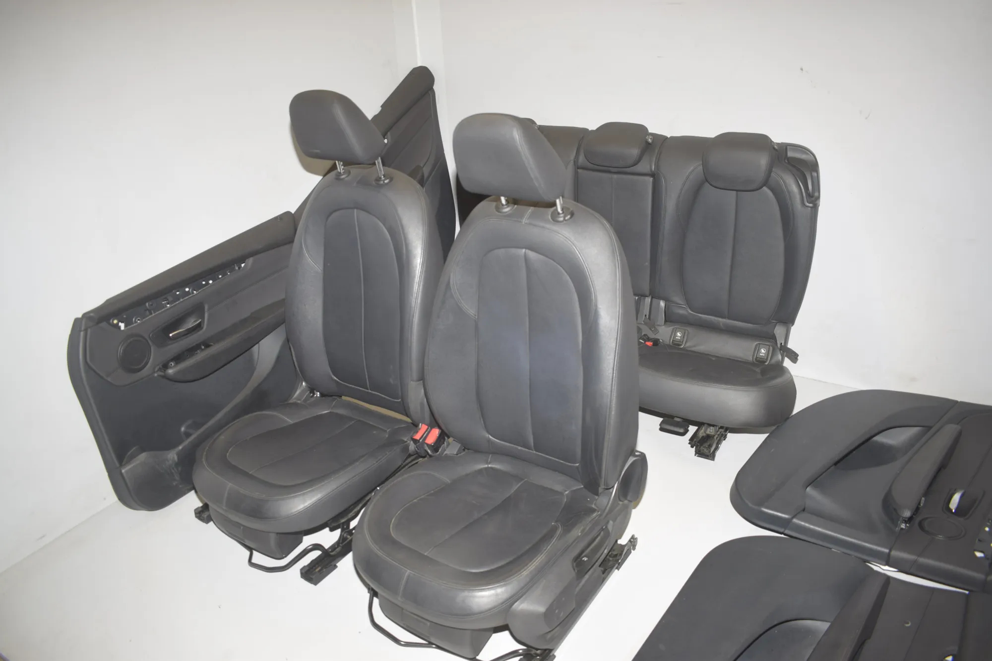 Seat set · BMW 2 Gran Tourer (F46) 218 i 2015 – 3