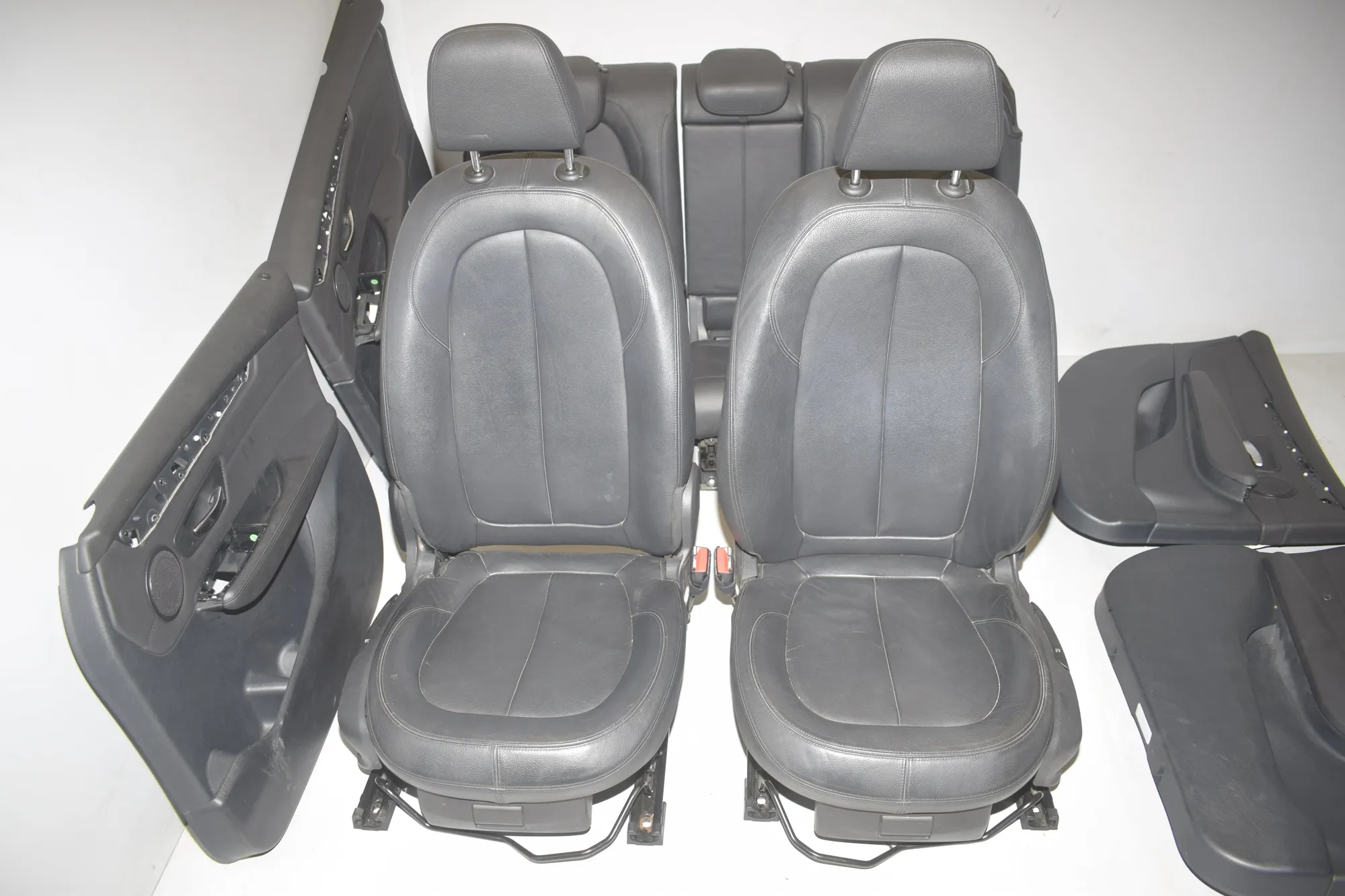 Seat set · BMW 2 Gran Tourer (F46) 218 i 2015 – 4