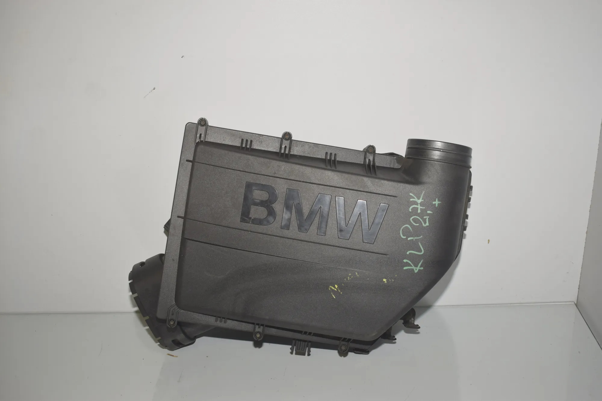 Air Filter Box – OEM 7604404 · BMW 5 (F10) BMW 5 (F10) 535 i 2013 – 2