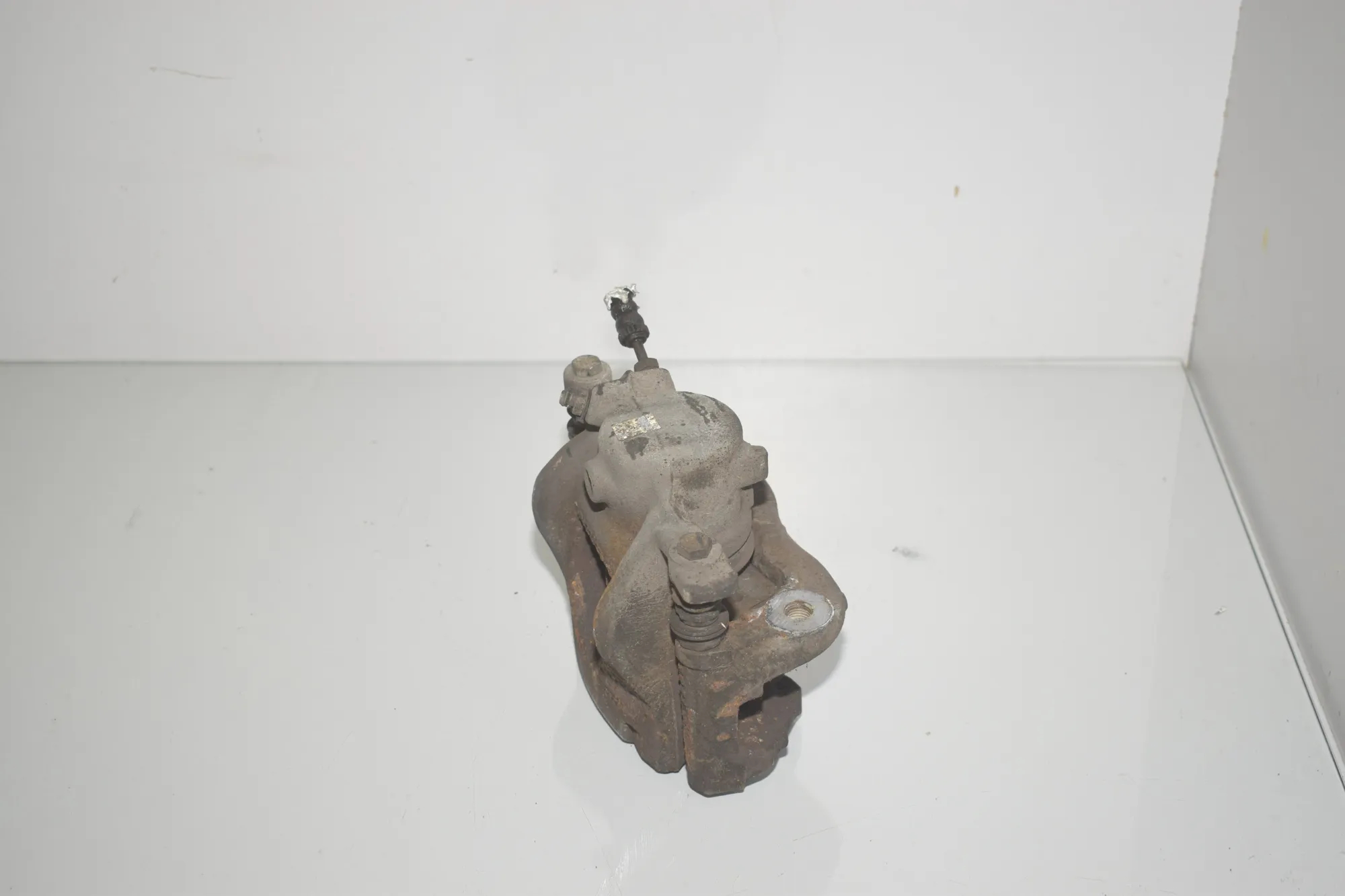 Front Right Brake Caliper – OEM 6860264 · BMW 2 Active Tourer (F45) 216 d 2015 – 3