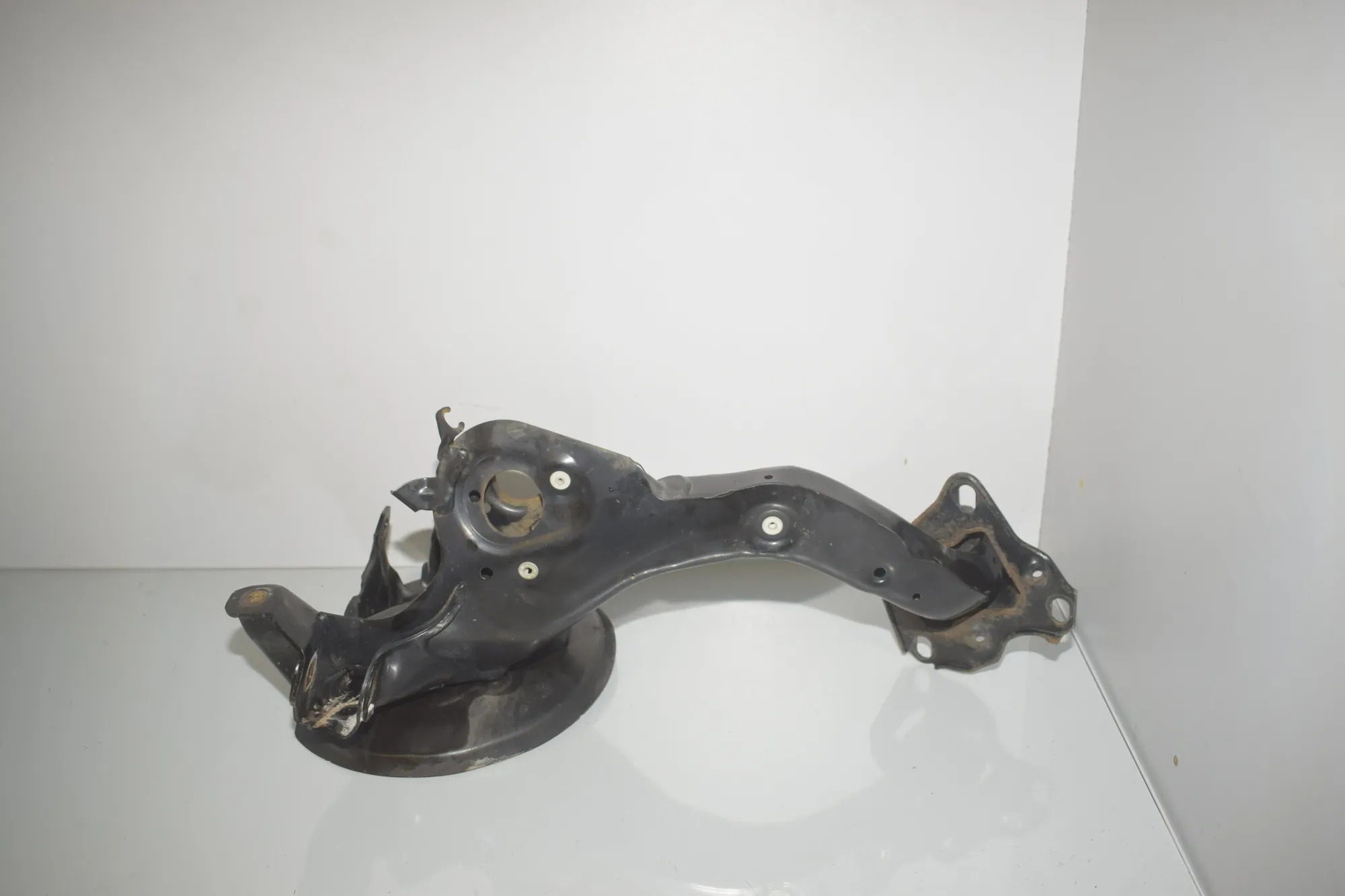 Rear Left Wheel Hub Spindle – OEM 6851579 · BMW 2 Gran Tourer (F46) 218 i 2015 – 2