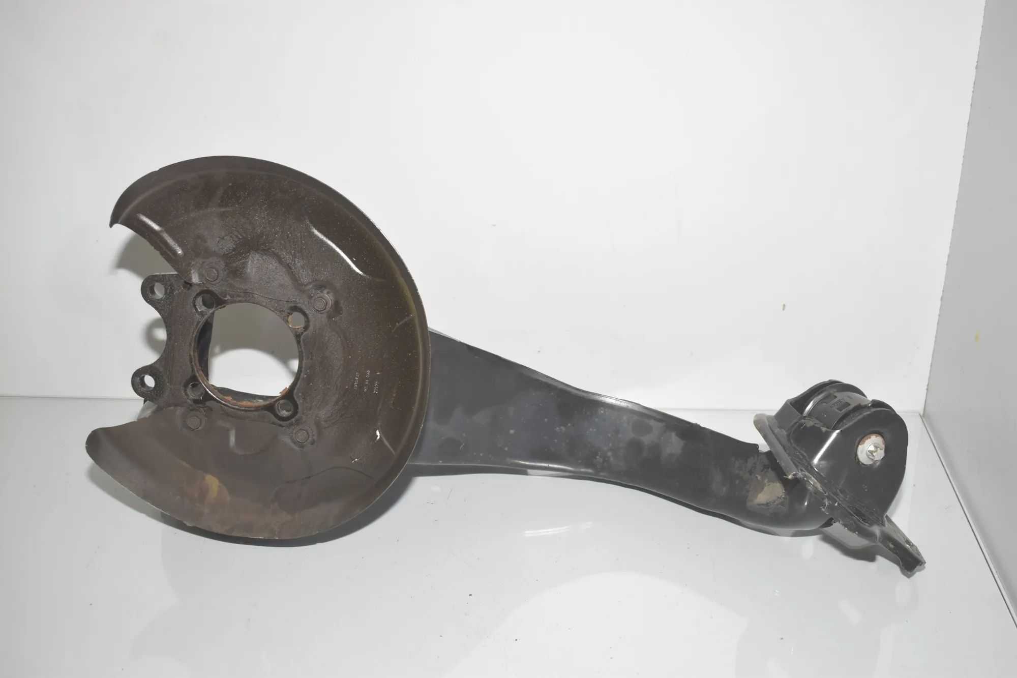 Rear Right Wheel Hub – OEM 6851580 · BMW 2 Gran Tourer (F46) 218 i 2015 – 2