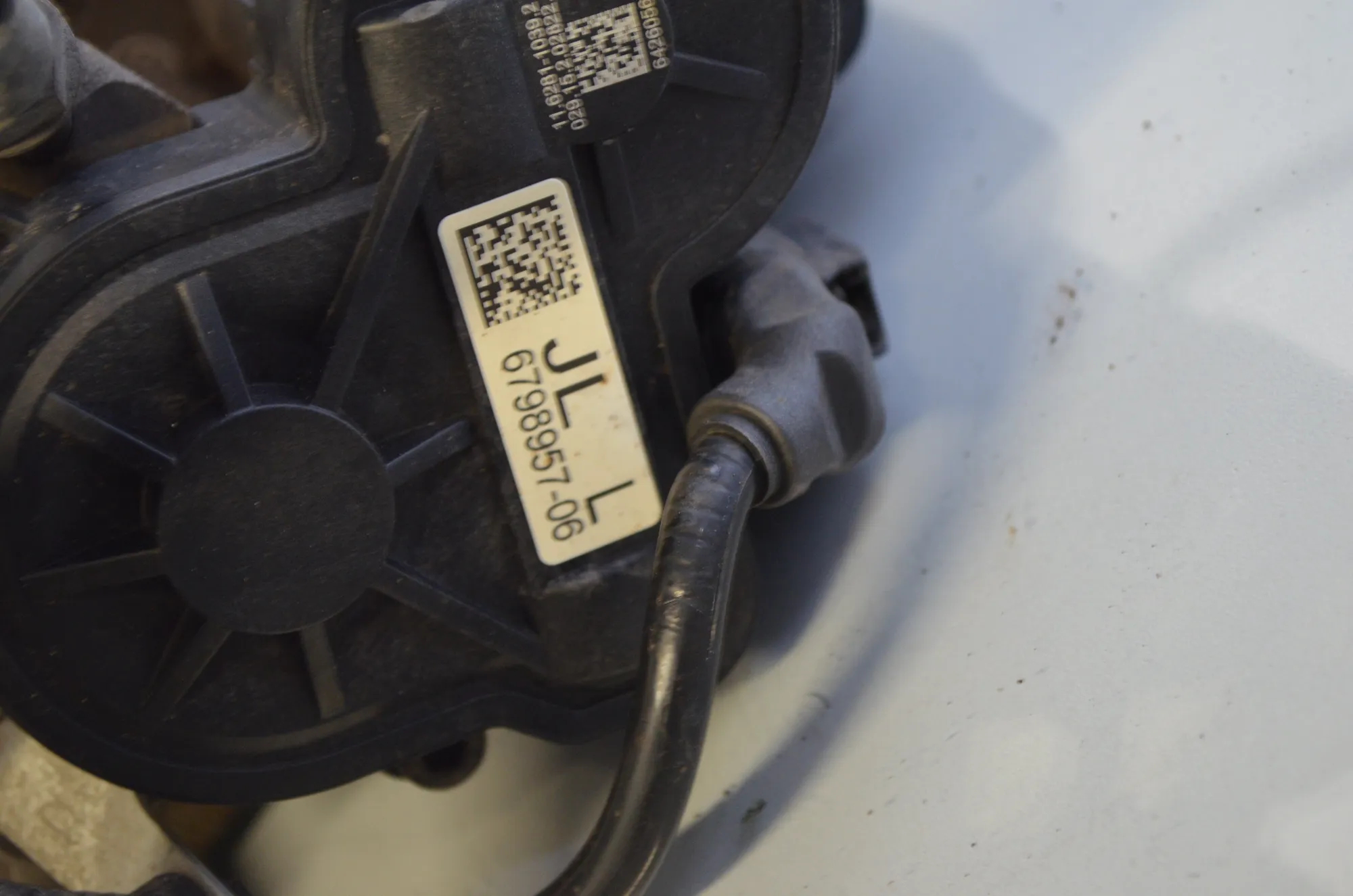 Rear Left Brake Caliper – OEM 6798957 · BMW 2 Gran Tourer (F46) 218 i 2015 – 5