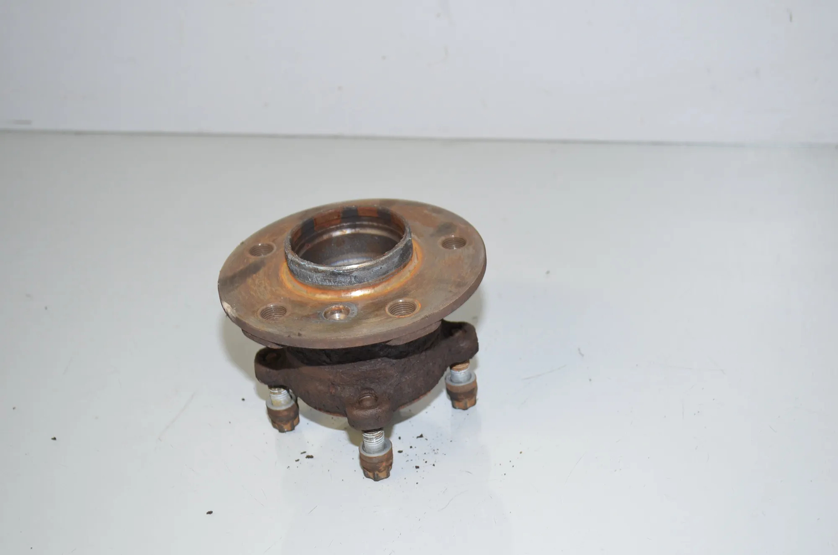 Rear Left Wheel Bearing – OEM 6858086 · BMW 2 Gran Tourer (F46) 218 i 2015 – 4