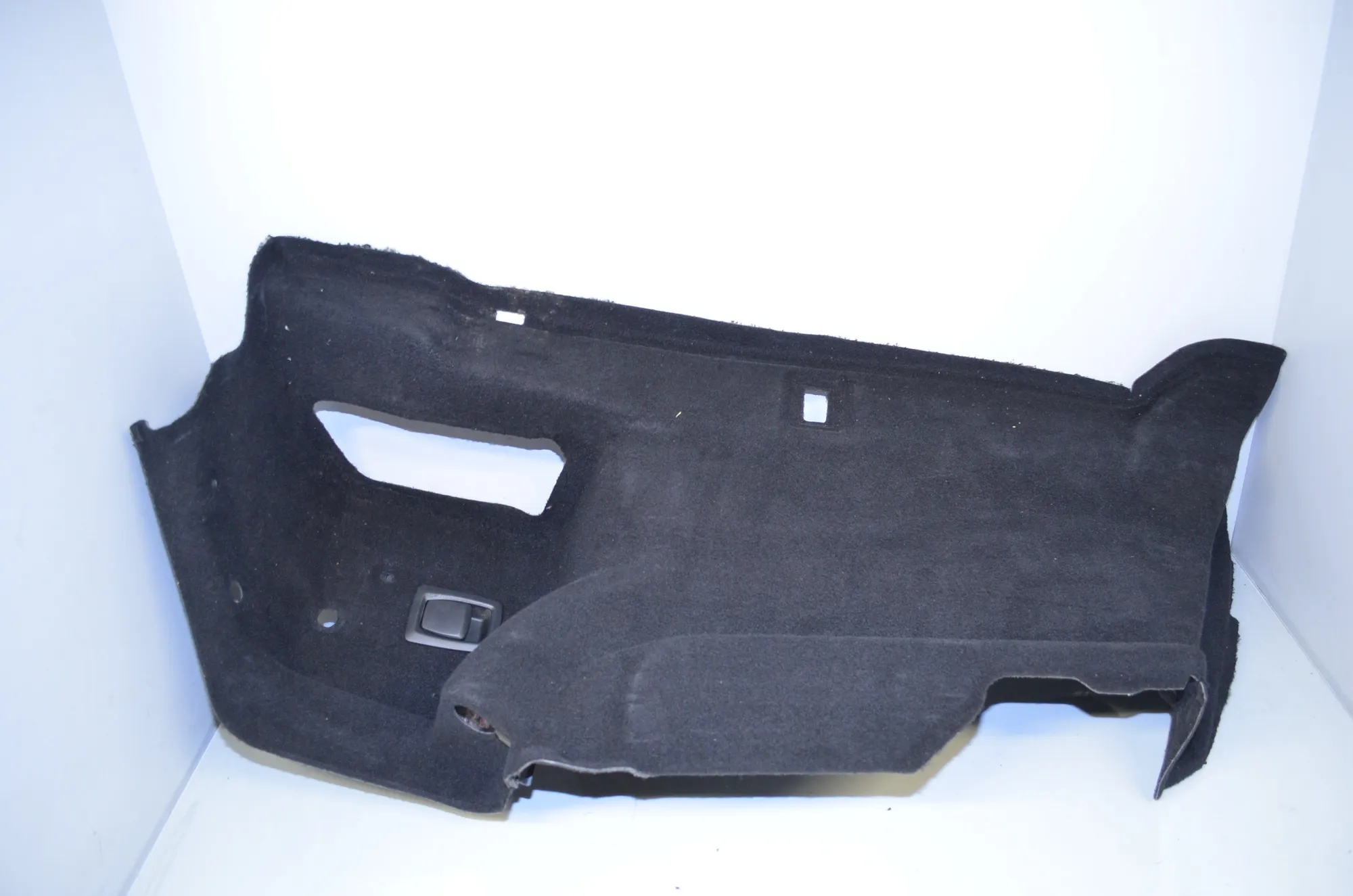 Right Side Trunk Trim – OEM 7276364 · BMW 6 Gran Coupe (F06) 650 i xDrive 2013 – 2