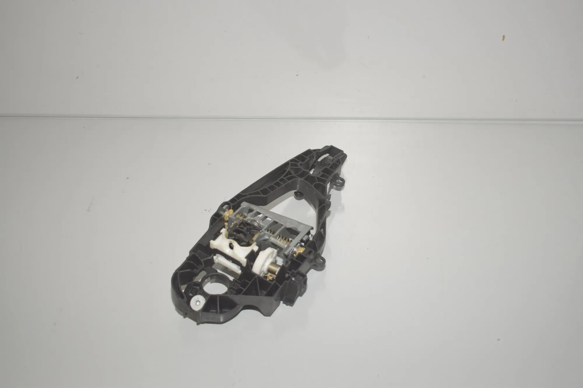 Rear Left Door Interior Handle Frame – OEM 7377241 · BMW 7 (G11, G12) 730 d 2016 – 2