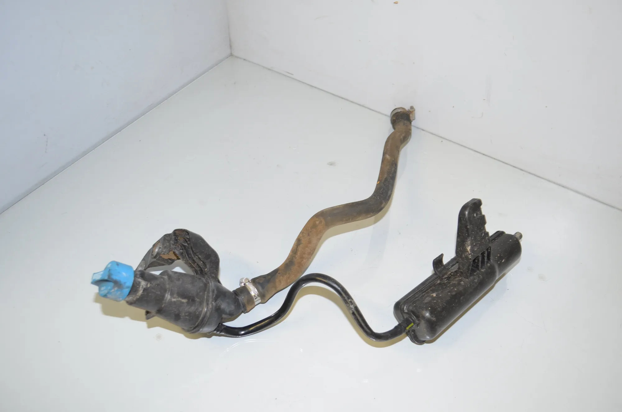 Fuel Tank Pipe – OEM 7467966 · BMW X1 (F48) xDrive 18 d 2018 – 2