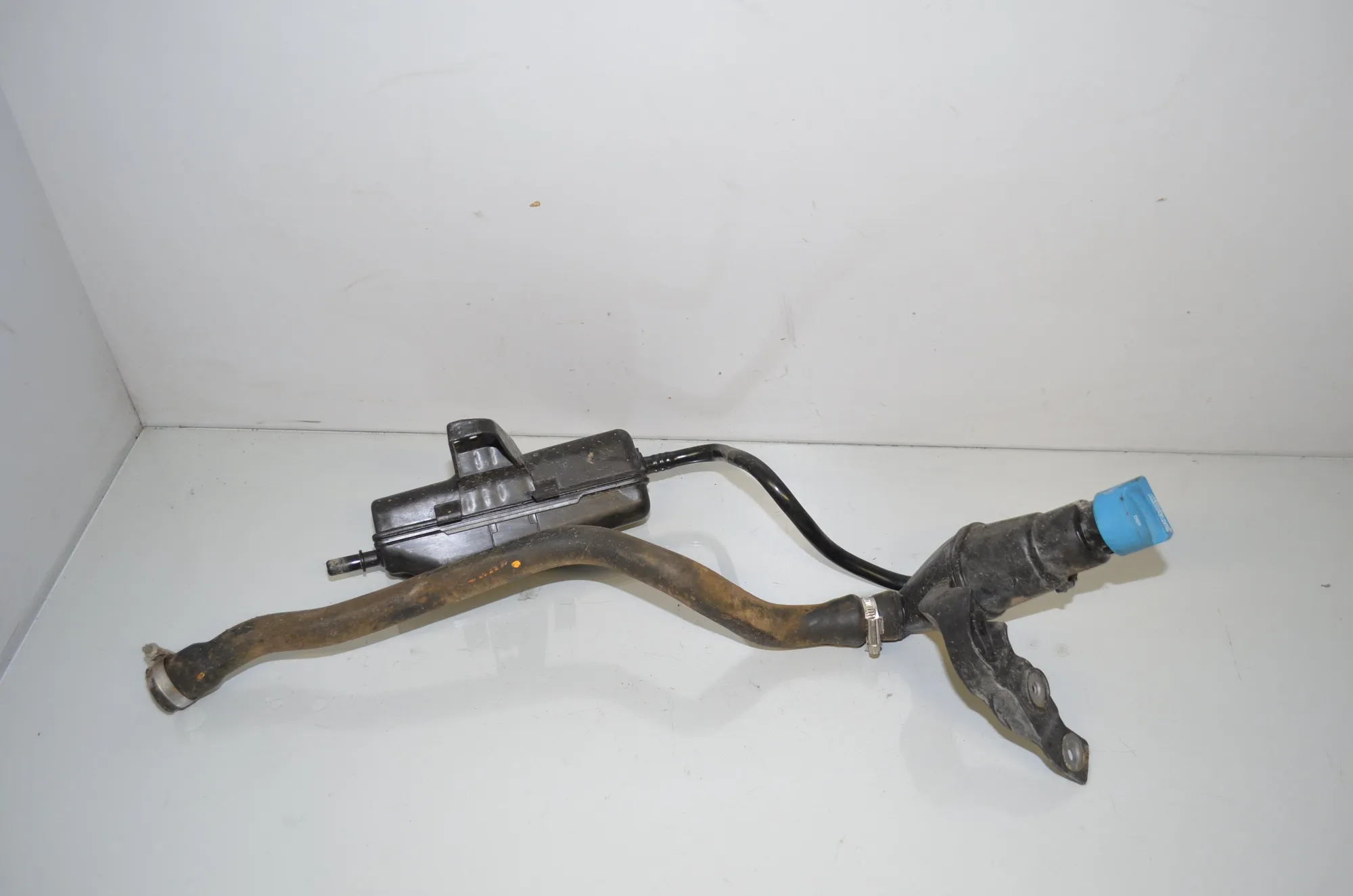 Fuel Tank Pipe – OEM 7467966 · BMW X1 (F48) xDrive 18 d 2018
