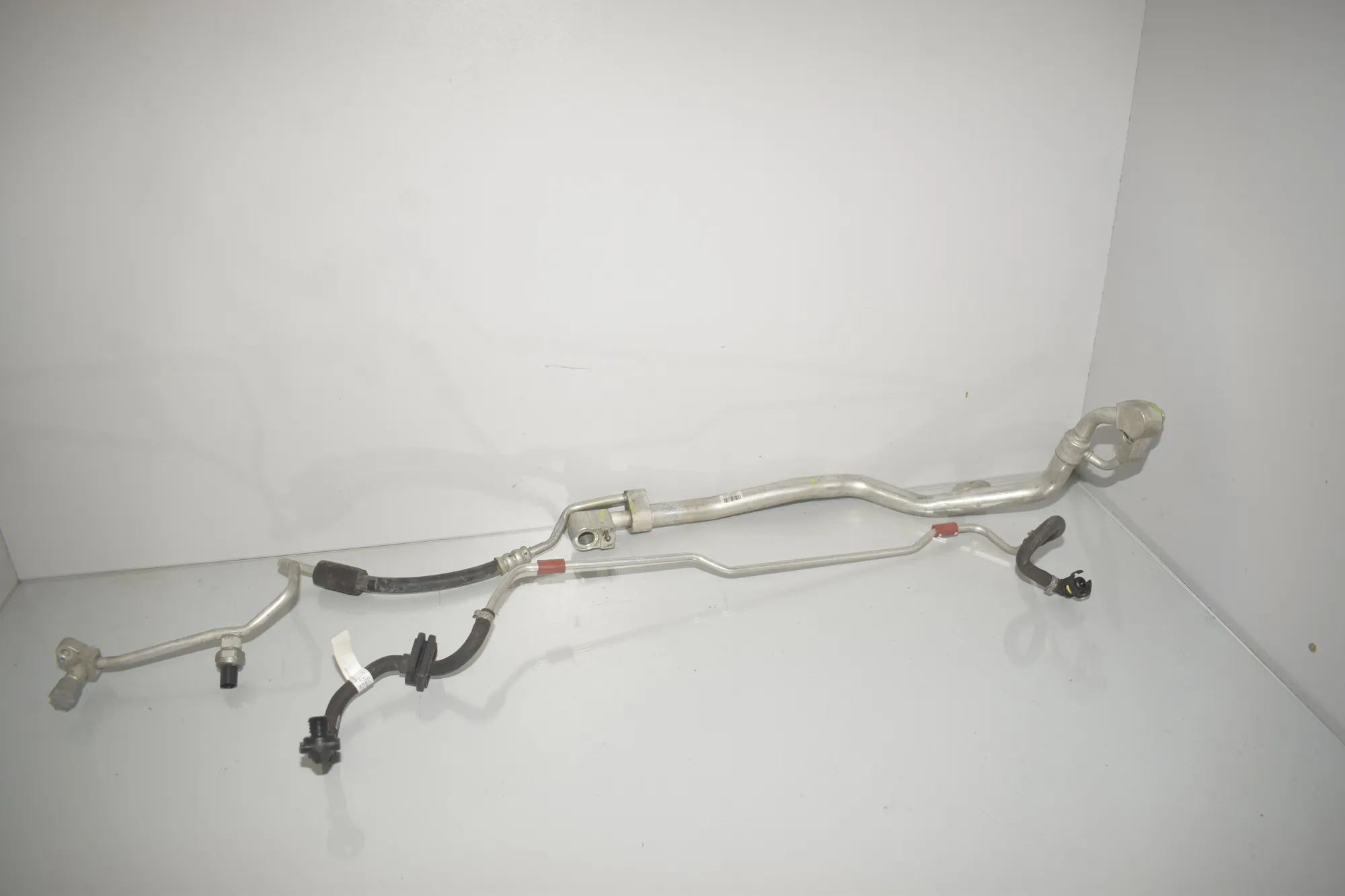 A/C Air Con Hose Pipe – OEM 9324804 · BMW 5 (G30) (2016 - -) M 550 i xDrive 2017 – 3