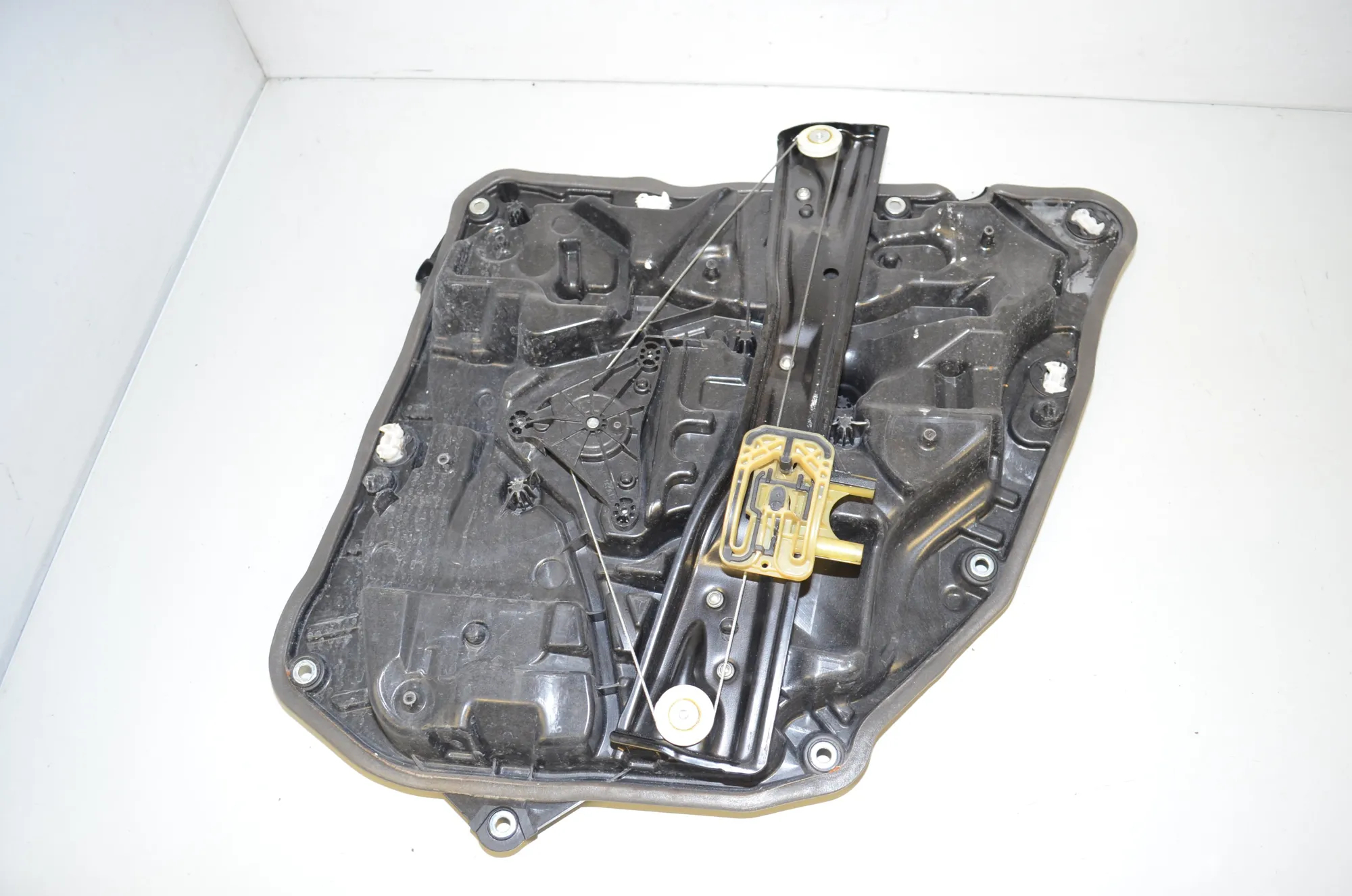 Rear Left Door Window Regulator – OEM 7365167 · BMW 5 (G30) (2016 - -) M 550 i xDrive 2017 – 3