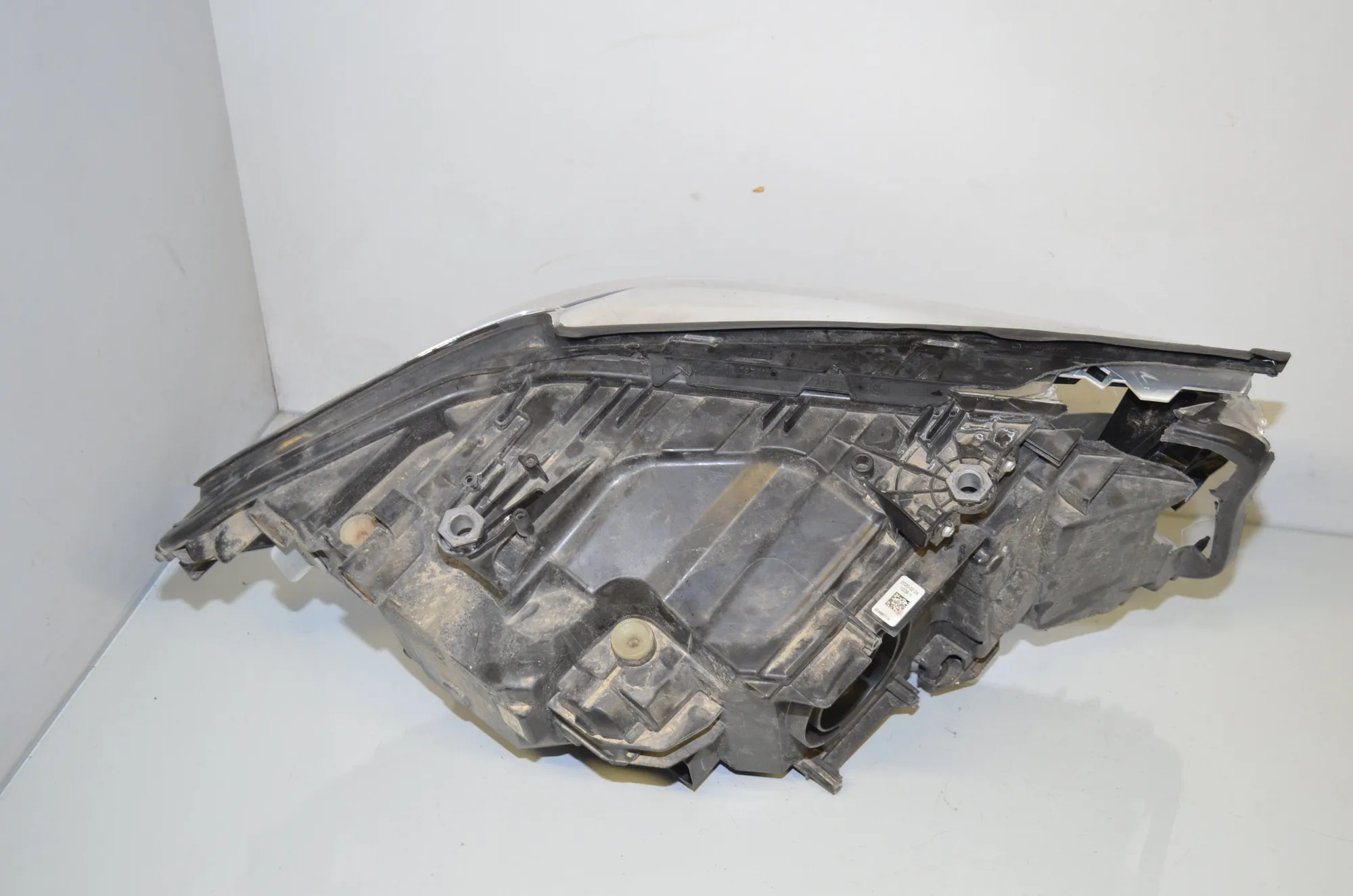 Front Left Headlight – OEM 8499111 · BMW 5 (G30) (2016 - -) M 550 i xDrive 2017 – 3