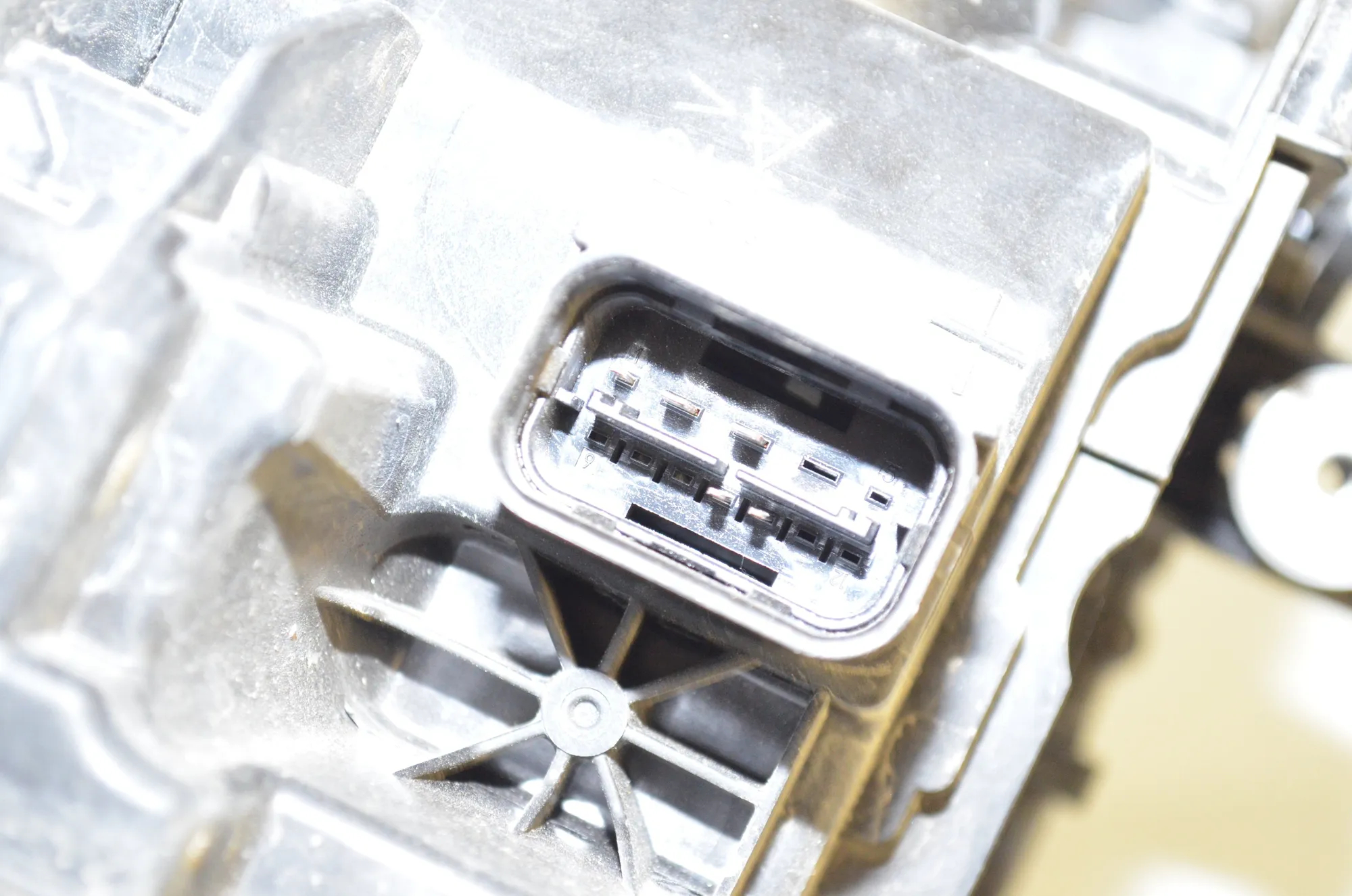 Front Left Headlight – OEM 8499111 · BMW 5 (G30) (2016 - -) M 550 i xDrive 2017 – 4