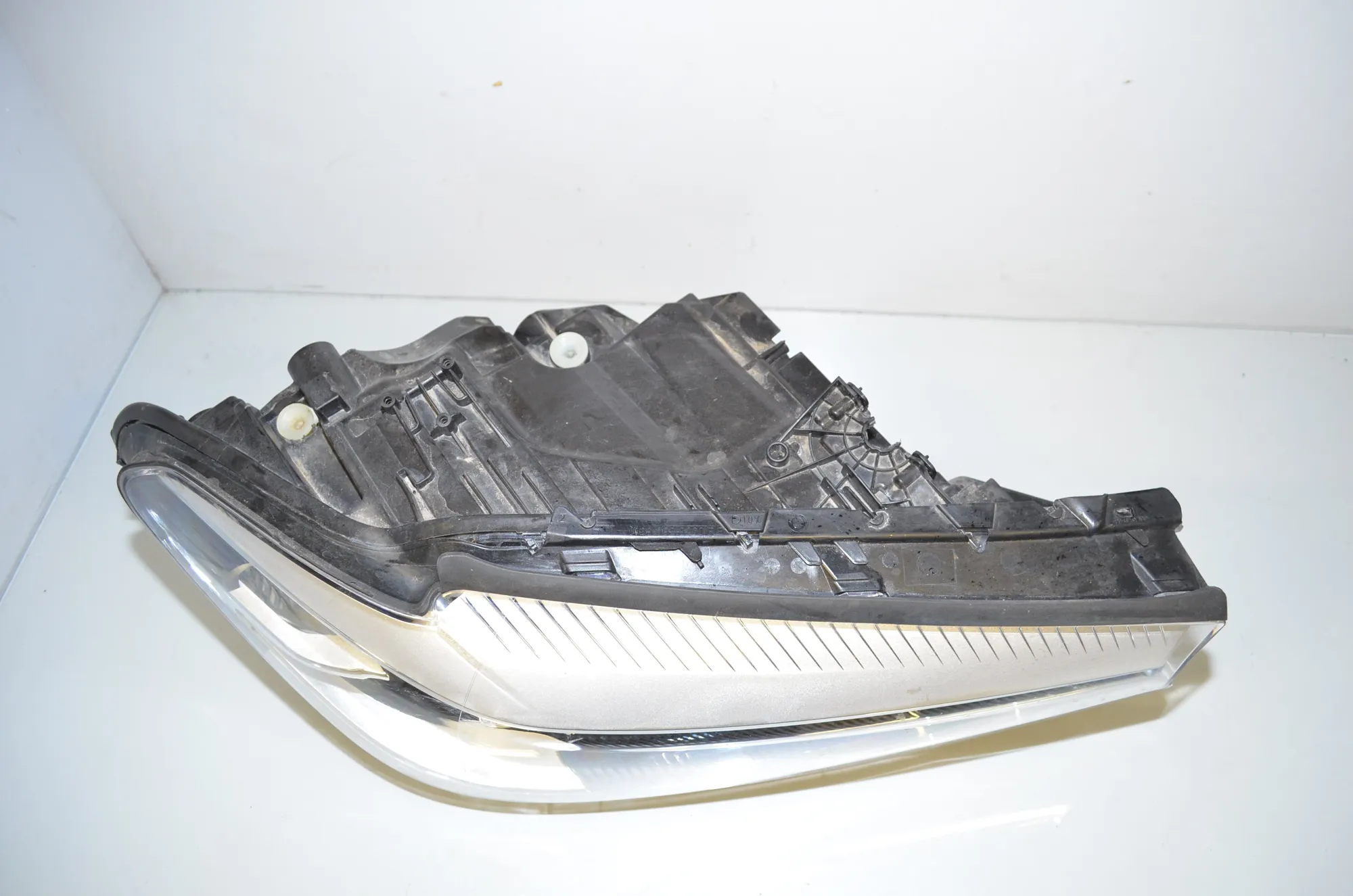 Front Right Headlight – OEM 7214952 · BMW 5 (G30) (2016 - -) M 550 i xDrive 2017 – 6