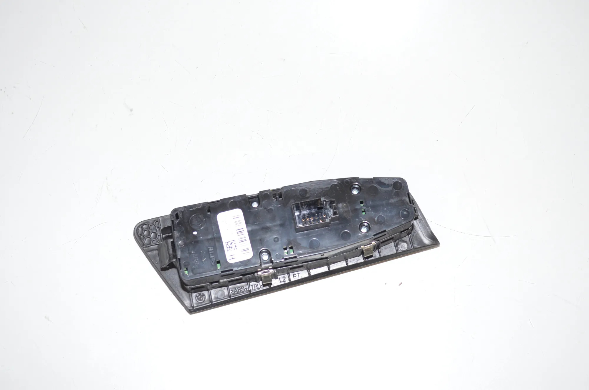 Front Left Door Window Switch – OEM 6832728 · BMW 5 (G30) (2016 - -) M 550 i xDrive 2017 – 3