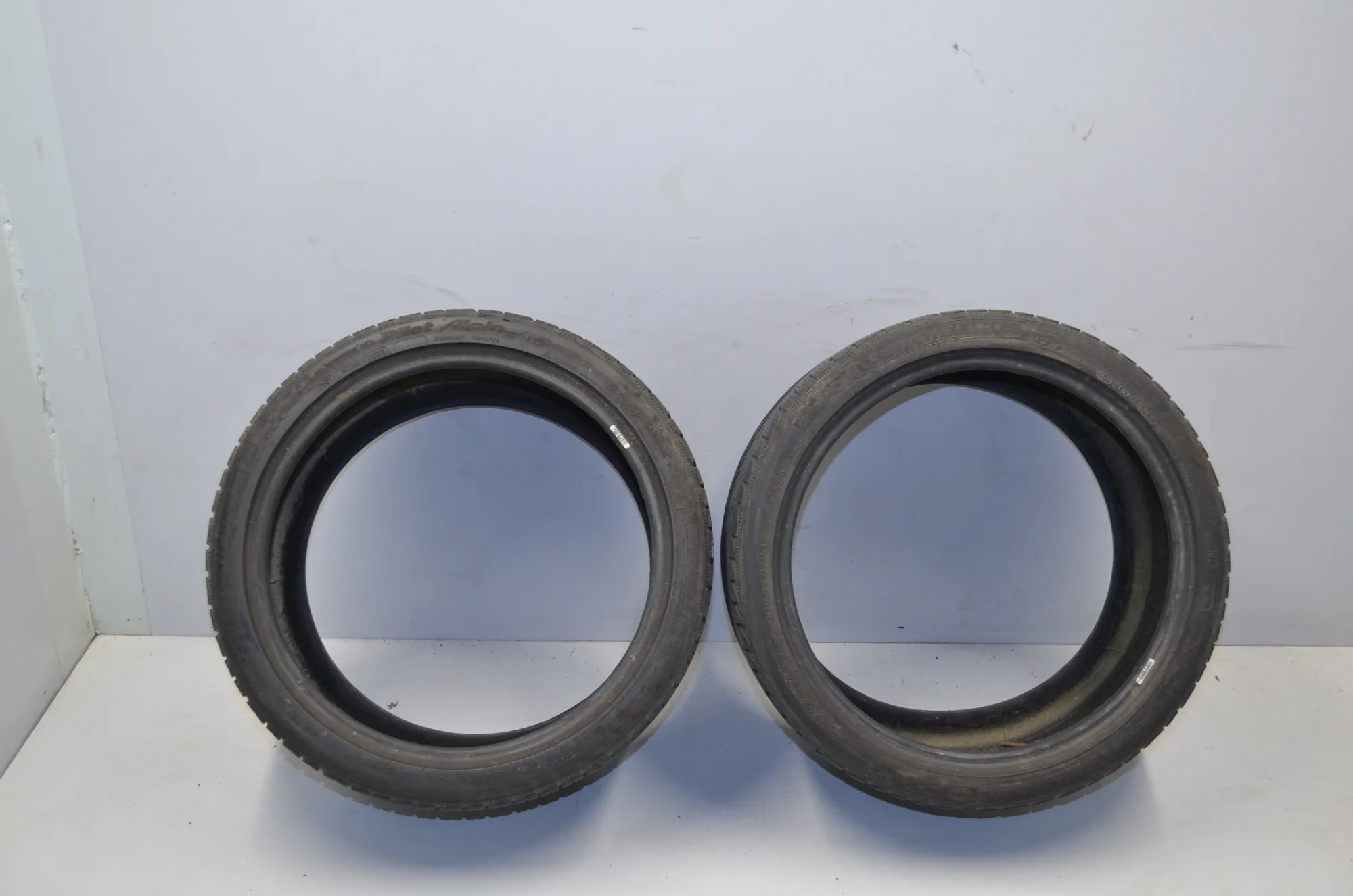 Tire · BMW X6 (E71, E72) BMW X6 (E71, E72) xDrive 30 d 2009